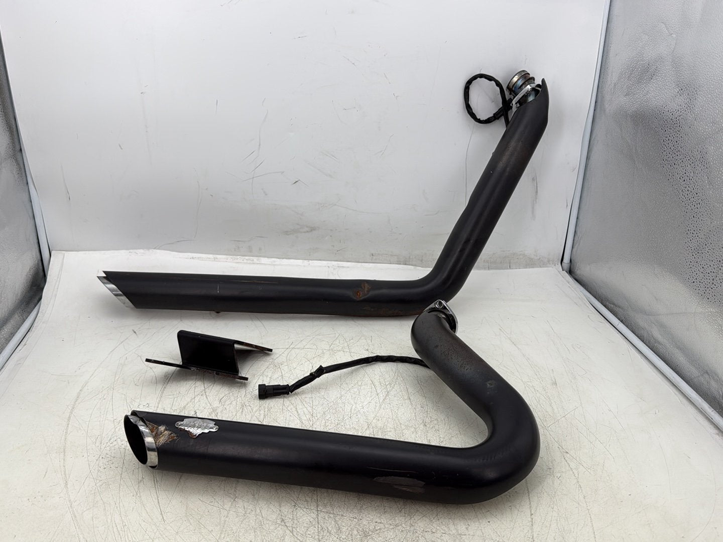 2007 Harley Dyna Street Bob FXDBI OEM Exhaust Header Pipes Vance & Hines