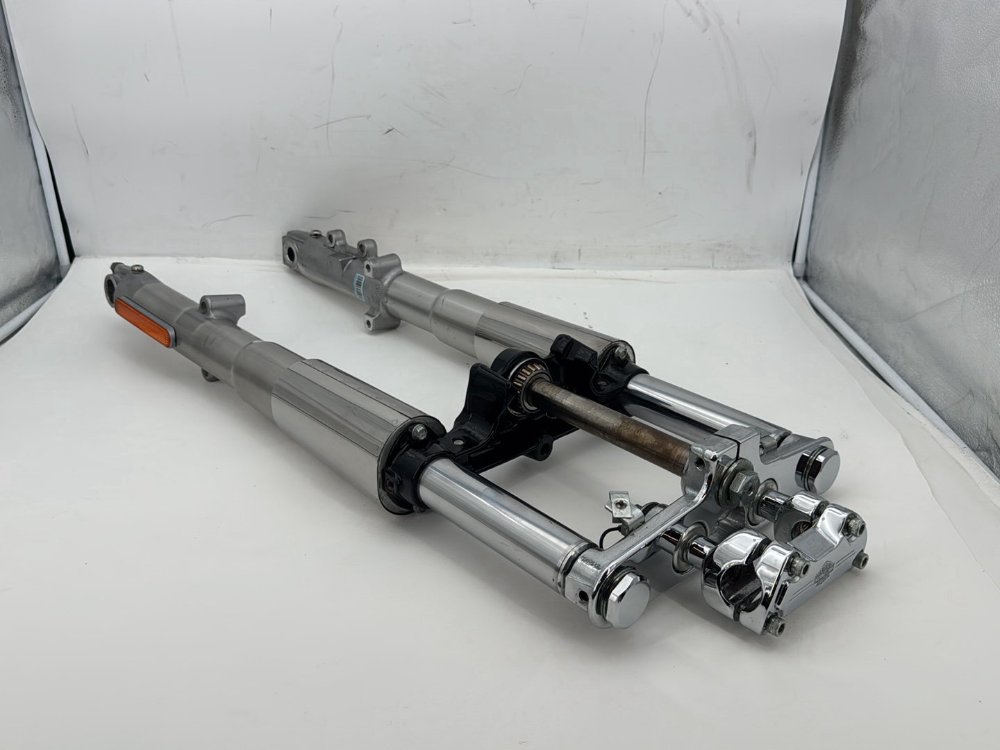 2007 Harley Softail Heritage Classic FLSTC OEM Front Triple Tree Set & LH RH Fork Legs Sliders