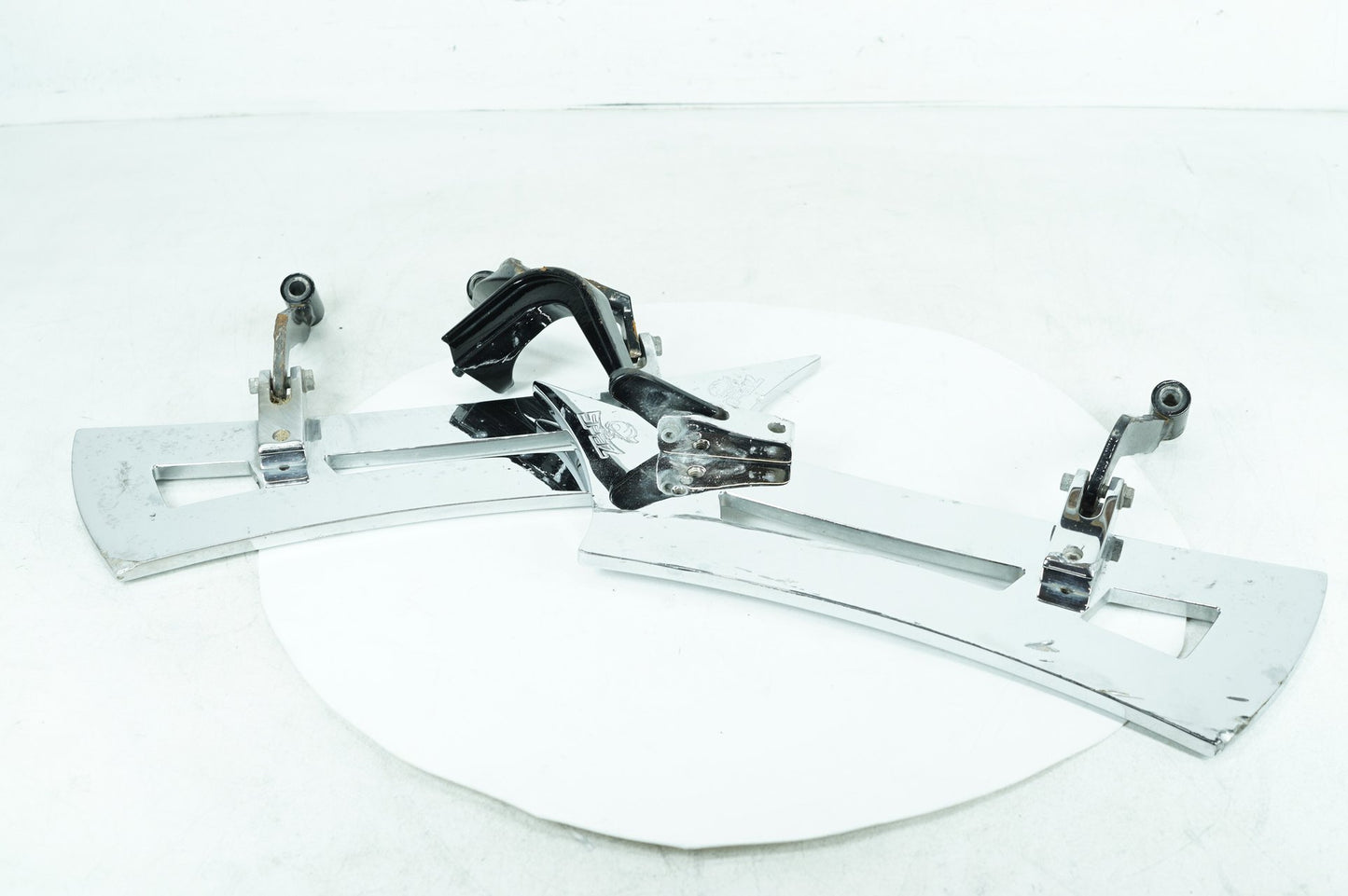 2007 - 2012 Harley-Davidson Touring Road Glide Left Right Driver Floorboard Foot Rest 47365-09