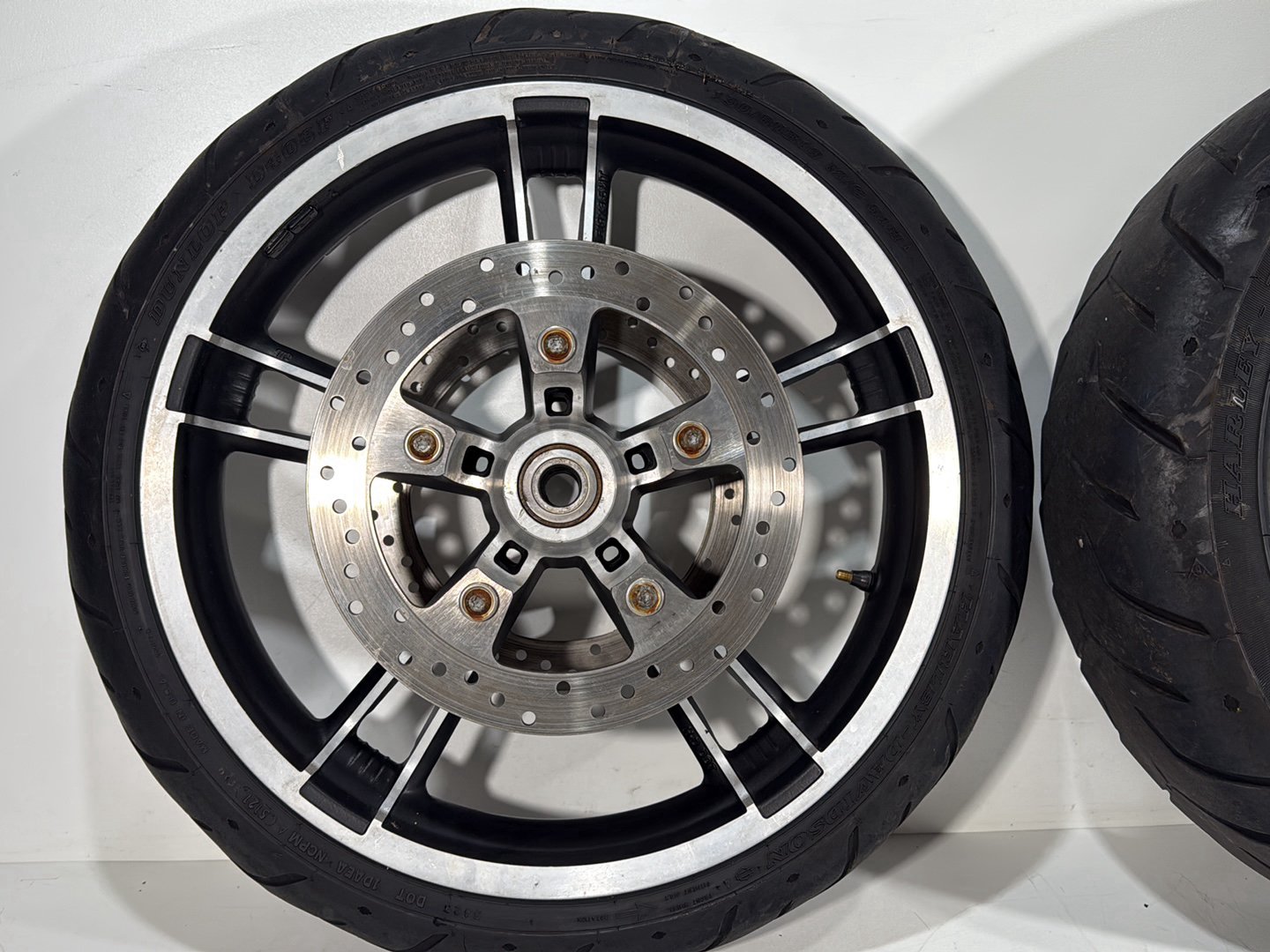 2007 - 2011 Harley-Davidson Touring Electra Glide Ultra Front & Rear Wheel Rim Tire 41085-08