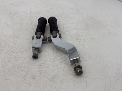 2005 Harley Dyna FXDWG Wide Glide OEM Passenger Left & Right Foot Pegs