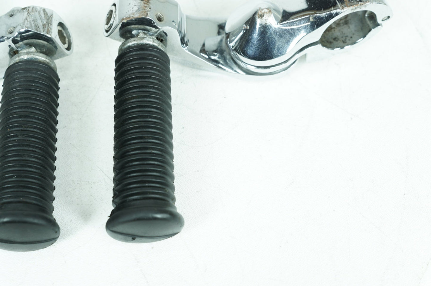 2004 - 2013 Harley-Davidson Sportster Custom Front Right Left Highway Foot Pegs 50830-07A