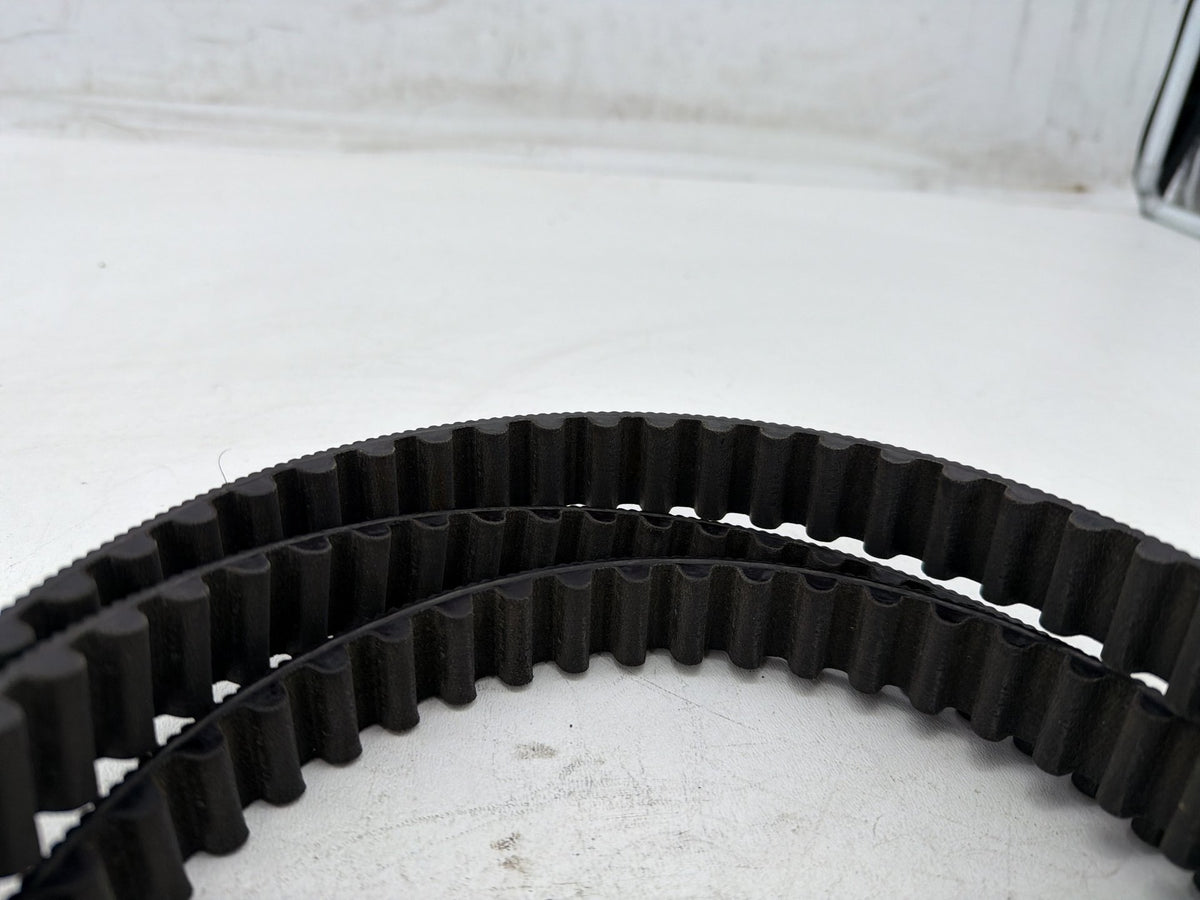 2013 Harley Street Glide Touring FLHX OEM Rear Drive Belt 40024-09 140T 1"