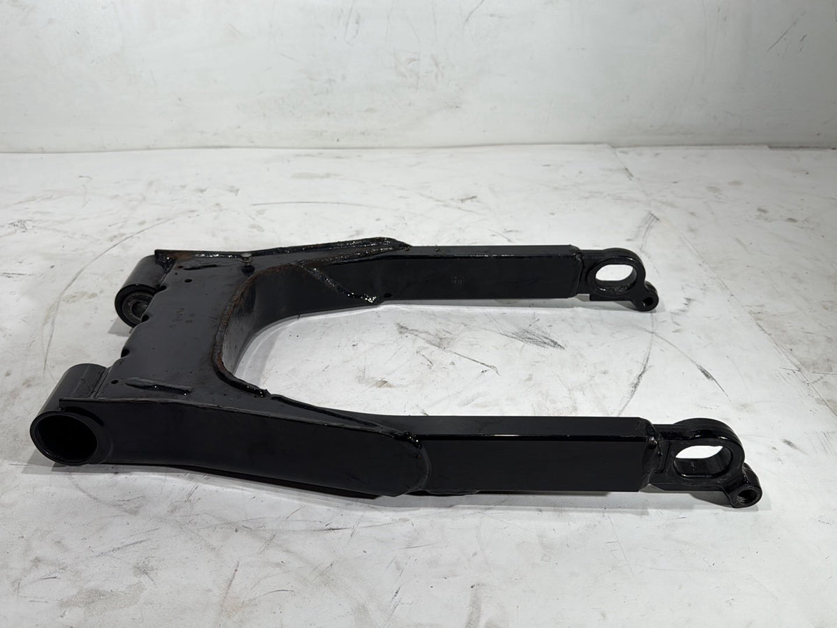 2005 Harley Electra Glide Touring FLHTI OEM Rear Fork Swingarm Swing Arm