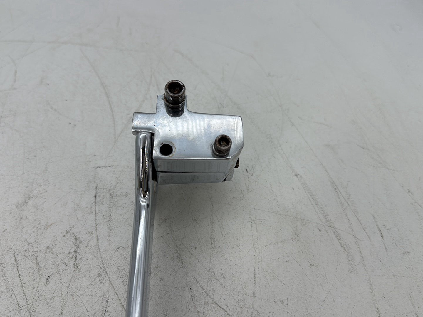 2000 Harley Touring FLHTCUI Electra Glide Ultra OEM Rear Passenger 1 Foot Peg Step Rest