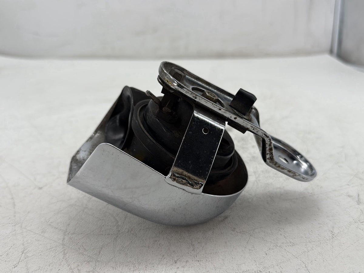2000 Harley Electra Glide Touring Ultra OEM Horn Signal Klaxon Chrome Cover