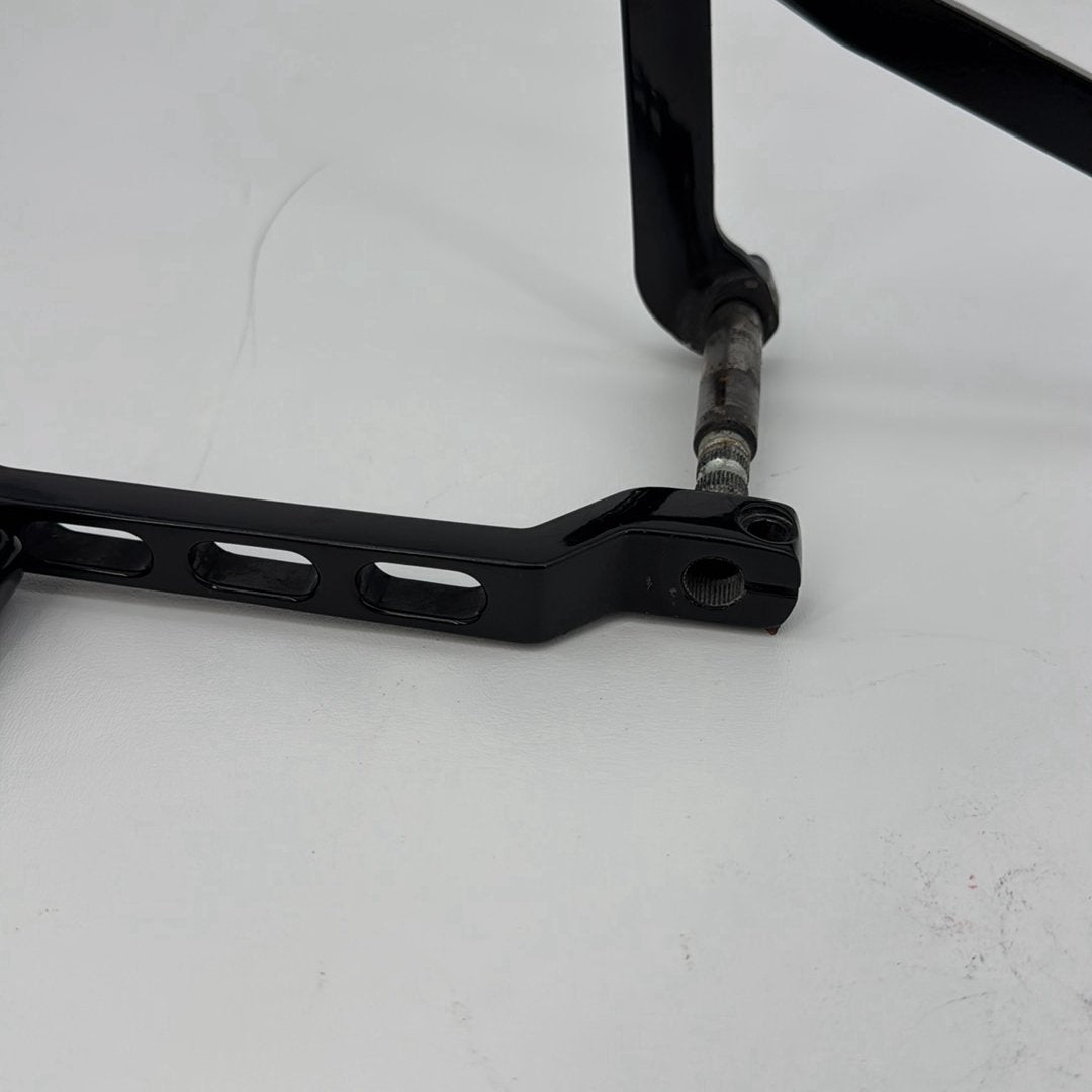 2008 - 2016 Harley-Davidson Touring Street Glide Gear Shifter Lever w/ Rod linkage  	33709-82A