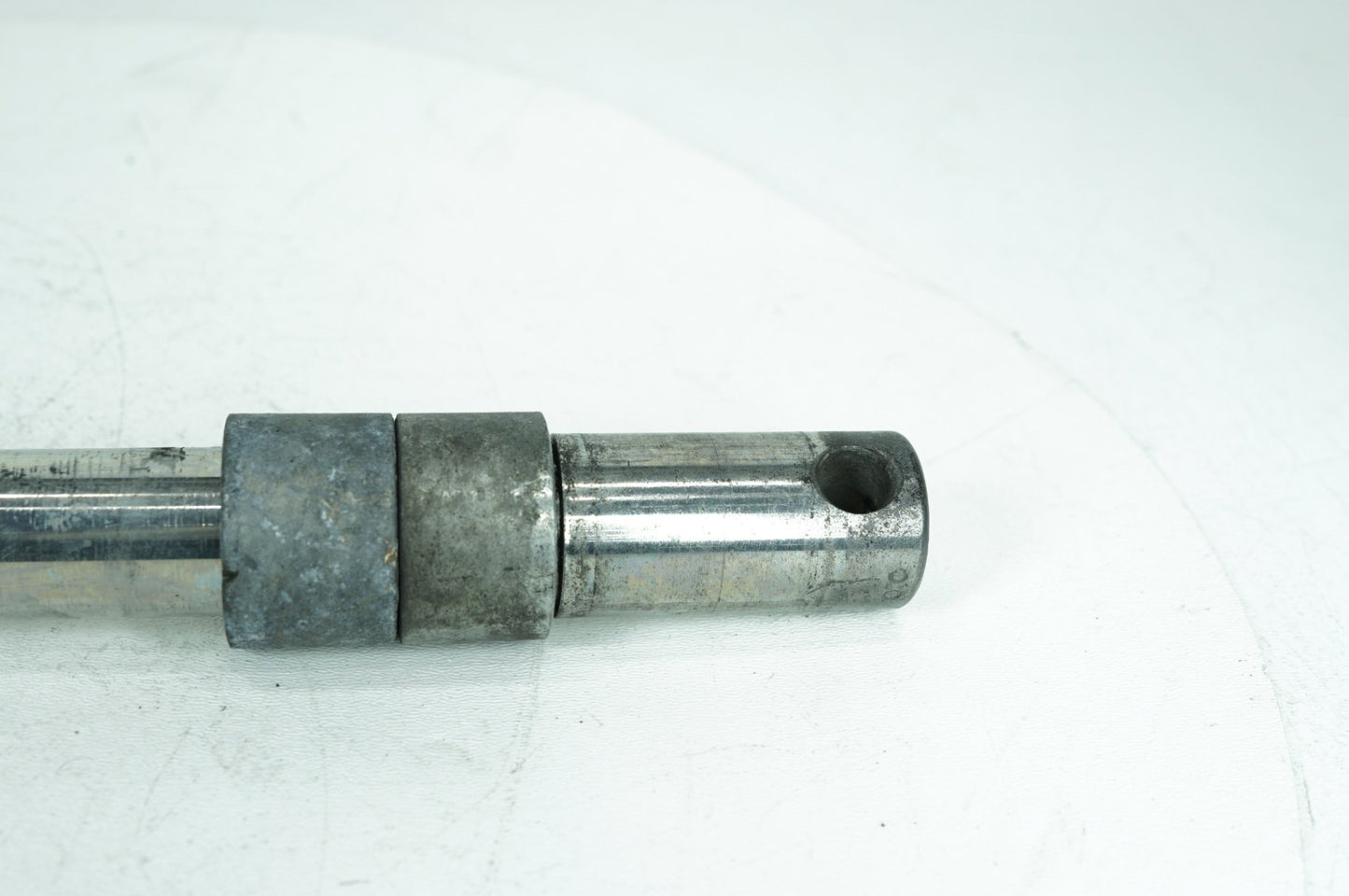 2007 - 2012 Harley-Davidson Touring Electra Glide Front Wheel Axle Bolt Shaft 43364-00