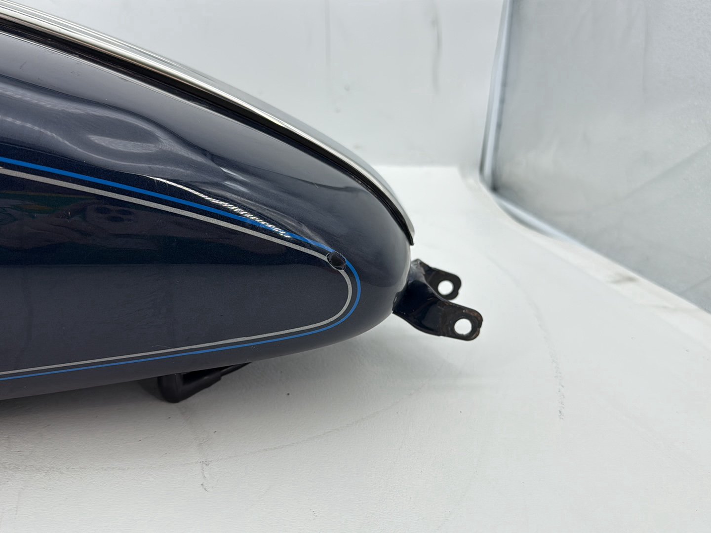 2009 Harley Sportster XL1200C 1200 Custom OEM Fuel Gas Tank Gasoline Reservoir