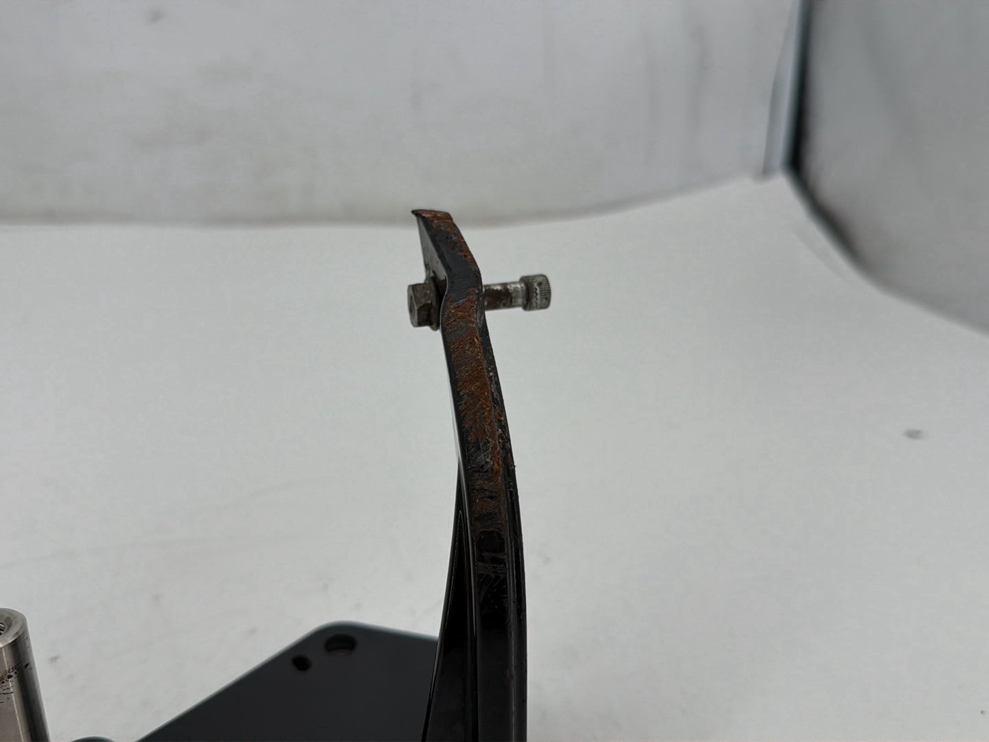 2011 Harley Heritage Softail Classic FLSTC OEM Right 1 Footboard Mount Bracket
