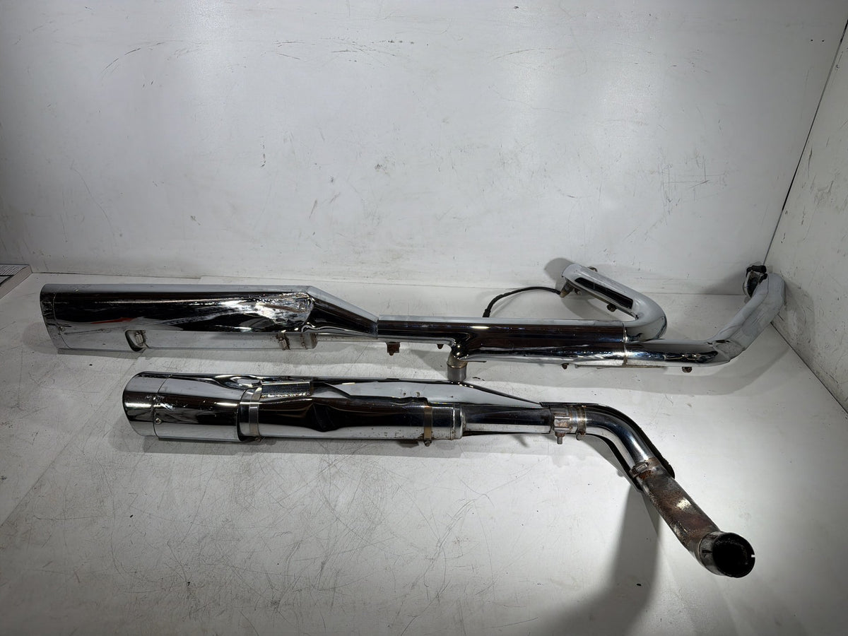 09 Harley Street Glide Touring Exhaust Header Pipes Muffler BENT SCRATCHED