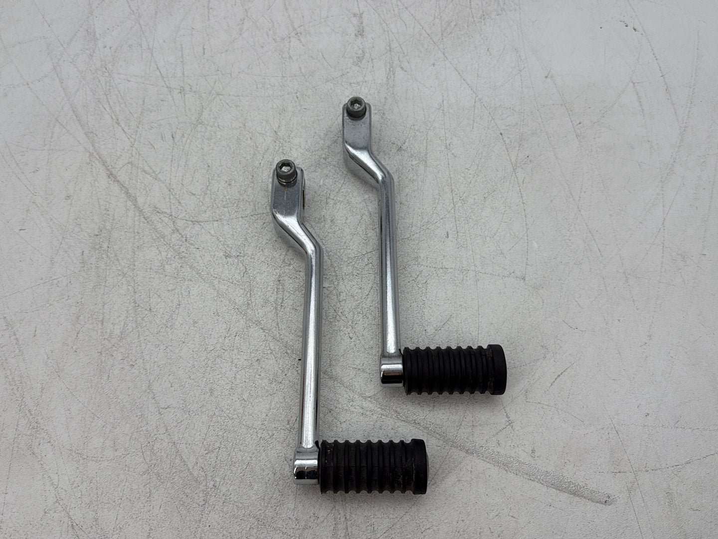 2010 Harley Street Glide Touring FLHX OEM Gear Shifter Lever Pedal Pedals