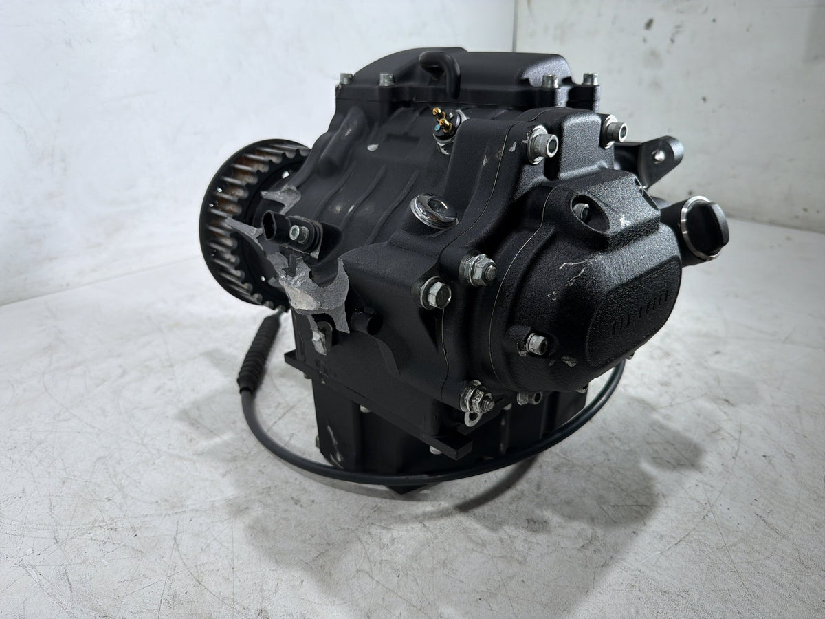 2017 Harley Dyna Street Bob FXDB OEM 6 Speed Transmission Gearbox 2K * CRACKED *