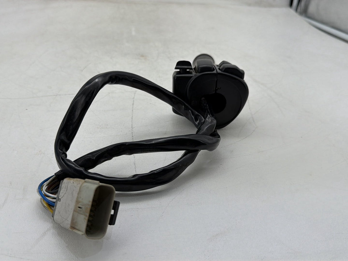 07 Harley Electra Glide Touring OEM Left Turn Signal Headlight Switches Controls