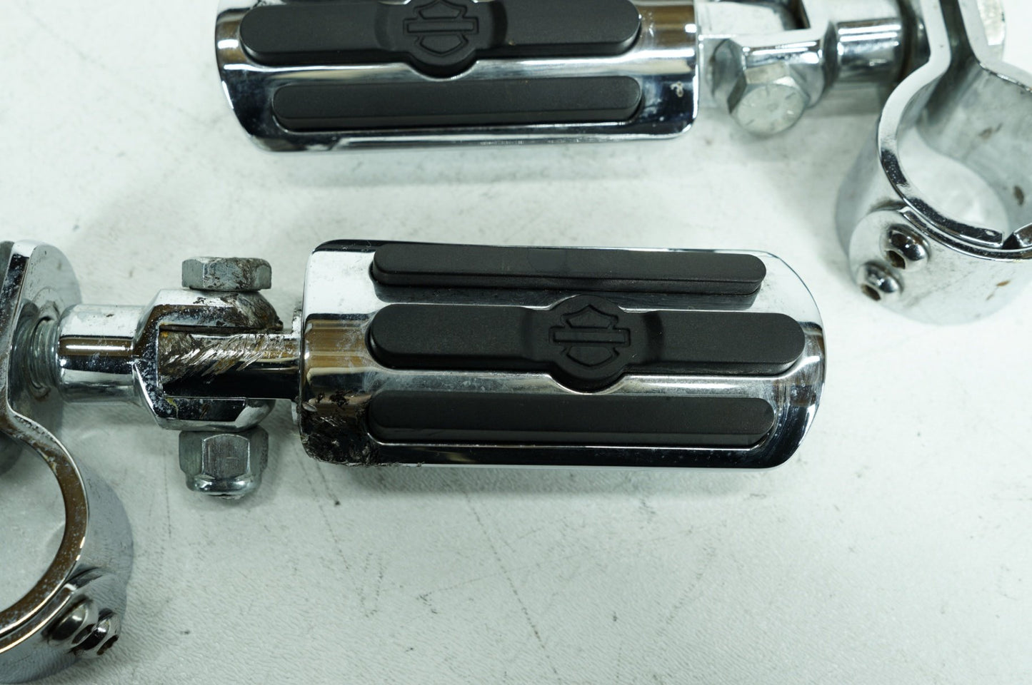 1999 - 2006 Harley-Davidson Touring Road King Classic Front Right Left Highway Foot Pegs 50130-95A