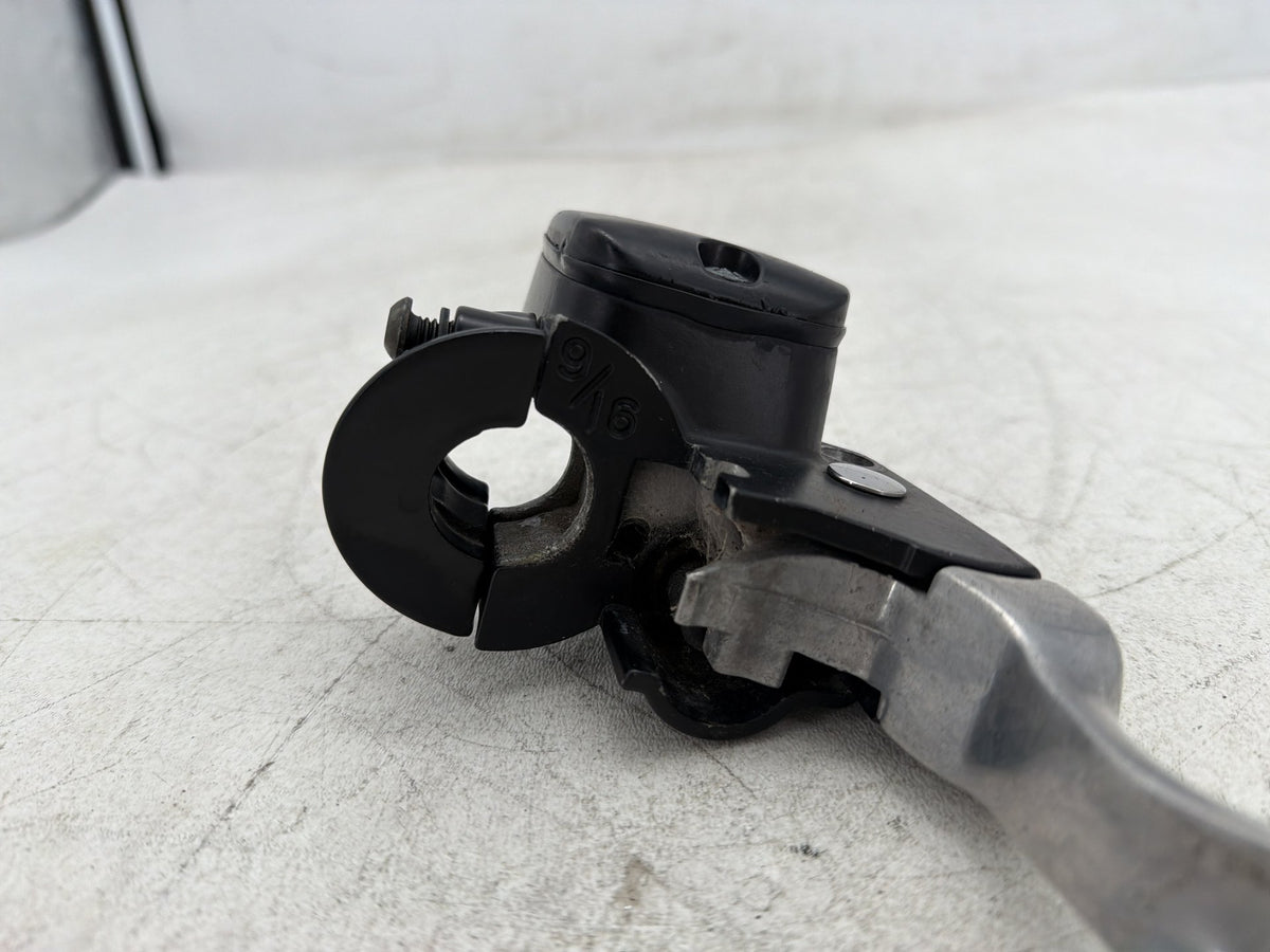 2001 Harley Fat Boy Softail FLSTF OEM Front Right Brake Lever Master Cylinder