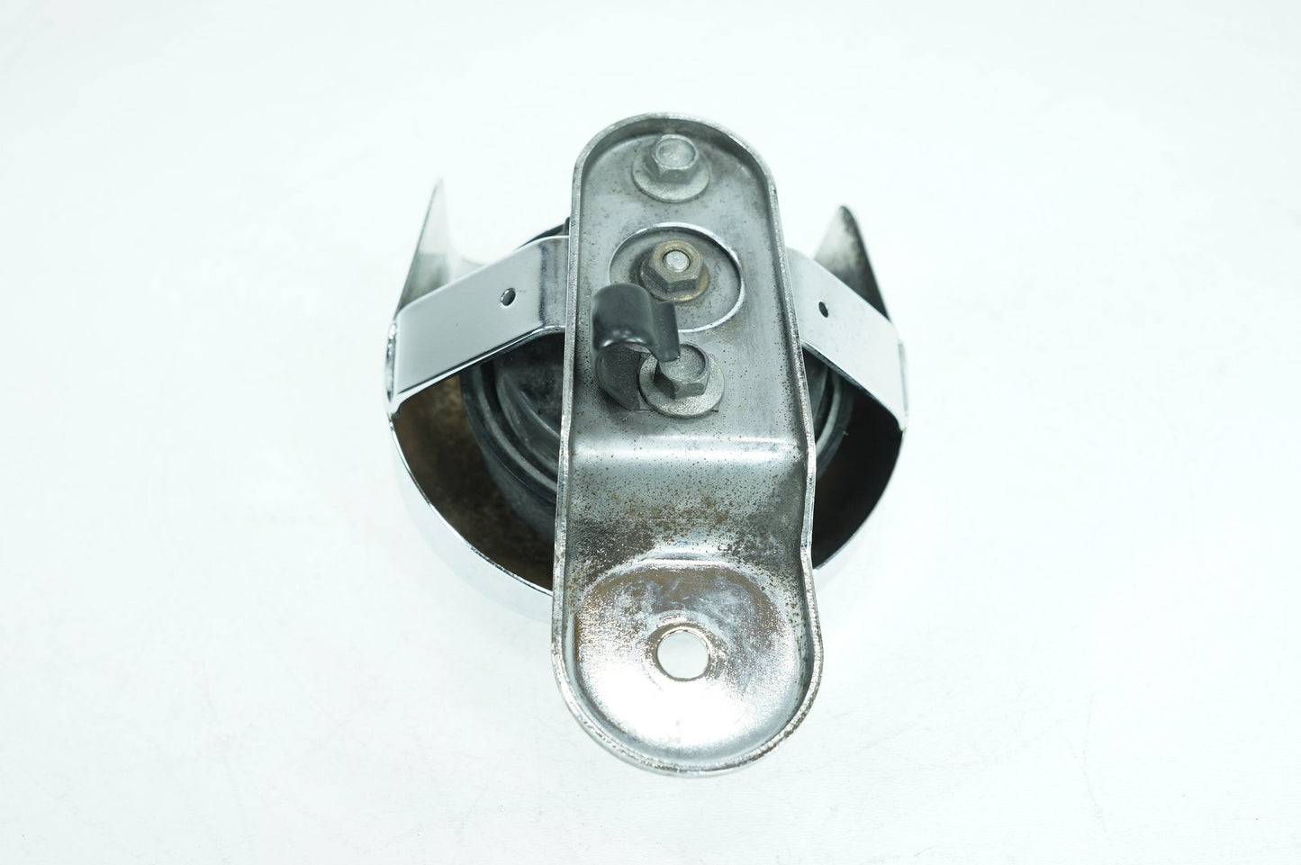 1999 - 2006 Harley-Davidson Dyna Street Bob Horn Signal Klaxon Chrome Cover 69012-93A