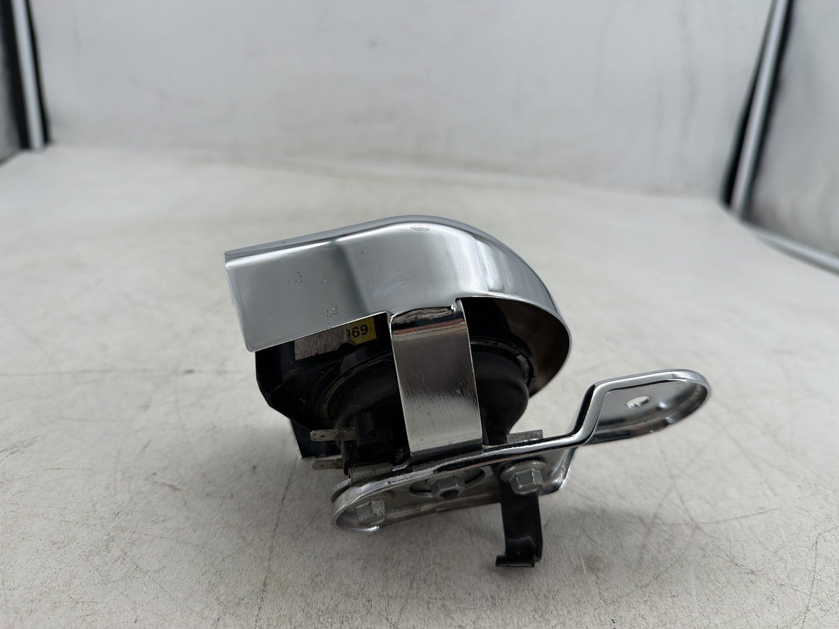 2015 Harley Electra Glide Touring Ultra OEM Horn Signal Klaxon Chrome Cover