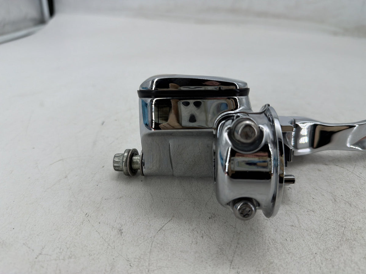 2003 Harley Softail Deuce FXSTDI OEM Front Right Brake Lever Master Cylinder