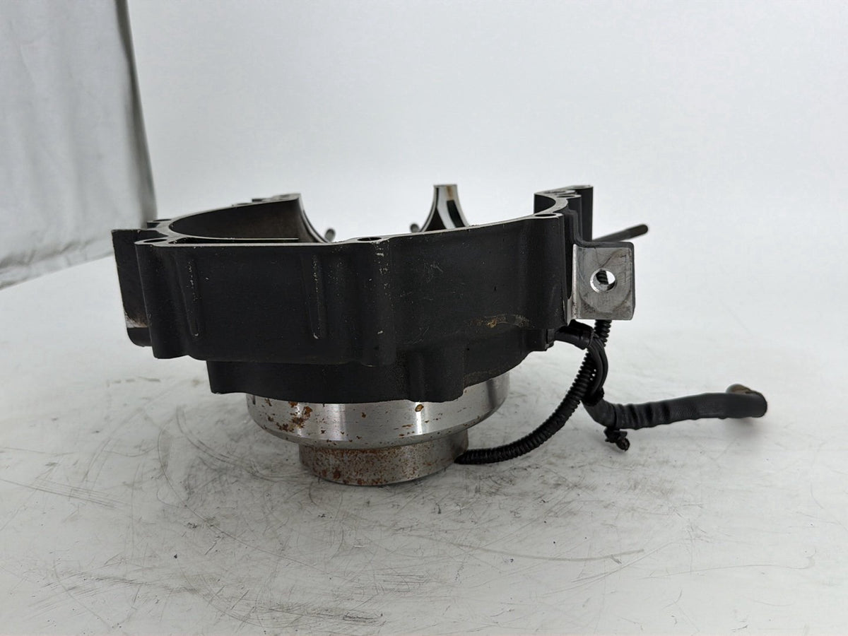 2010 Harley Touring Electra Glide Classic OEM Crankcase Shaft Engine Motor Cover