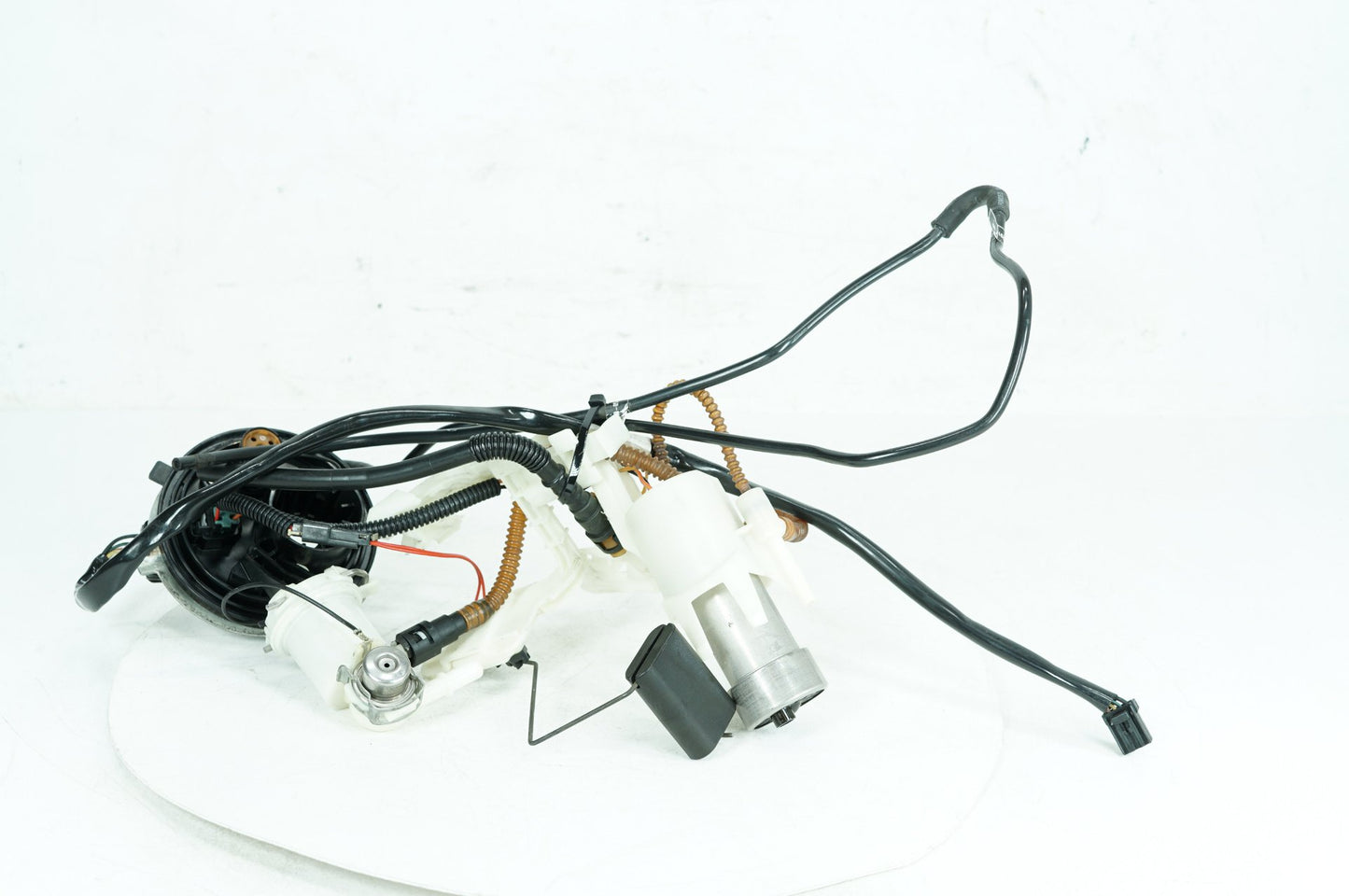 2007 - 2012 Harley-Davidson Touring Electra Glide Ultra Gas Gasoline Fuel Petrol Pump Sending  	62908-08