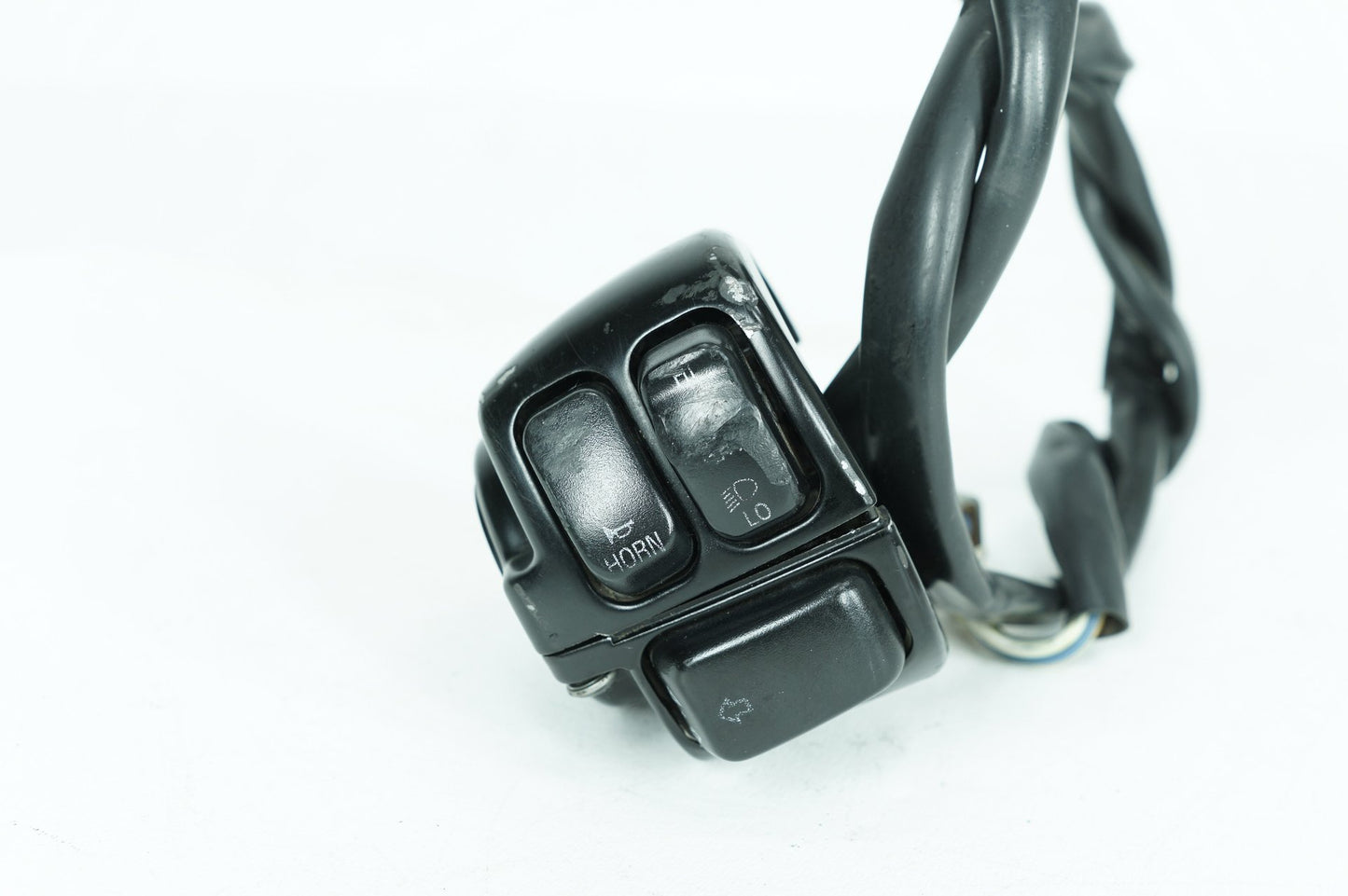 1999 - 2006 Harley-Davidson Softail Fat Boy Left Turn Signal Headlight Switches Controls 71682-06A