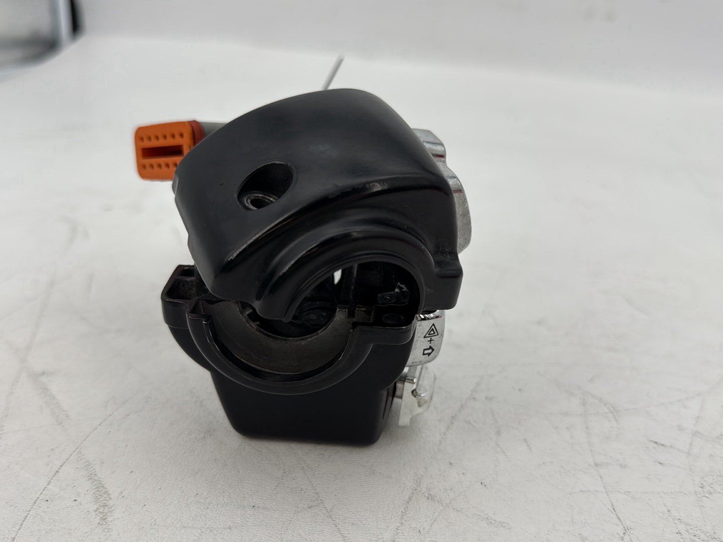 2007 - 2012 Harley-Davidson Touring Electra Glide Ultra Left Turn Signal Headlight Switches Controls 	71567-96