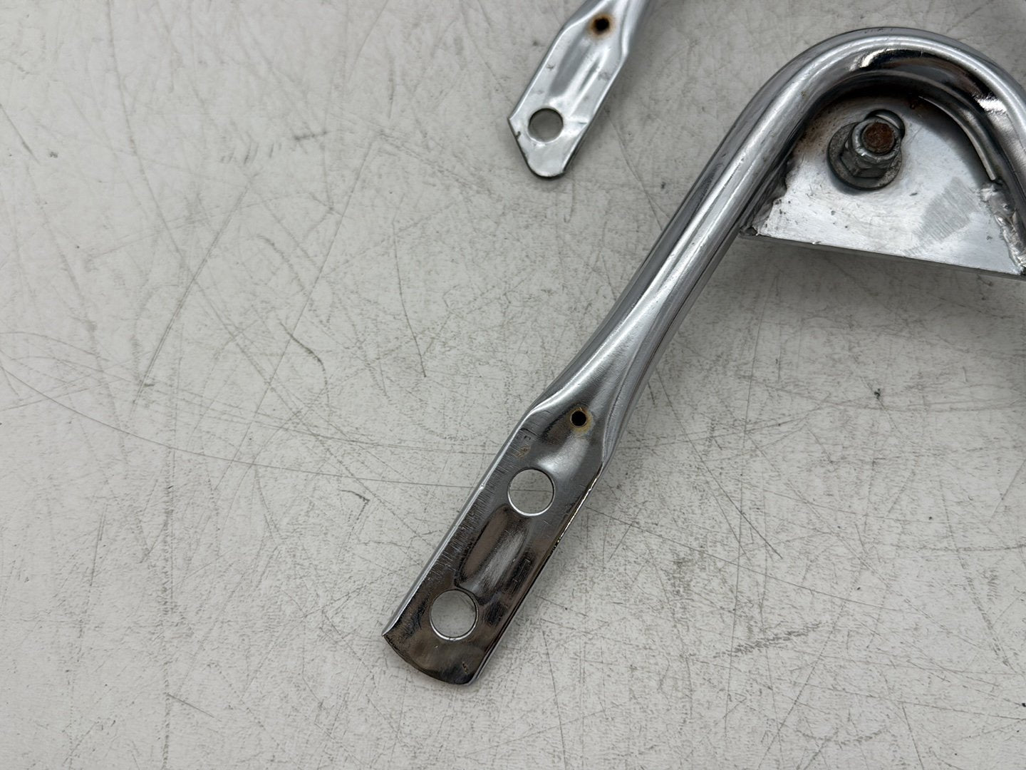 2006 Harley Electra Glide Touring Classic FLHTCI OEM Detachable Tour Pak Luggage Box Bracket