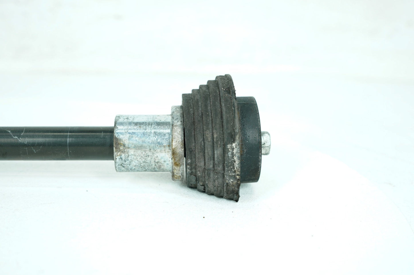2008 - 2016 Harley-Davidson Touring Electra Glide Ultra Rear Fork Swingarm Pivot Bolt Shaft 47540-11