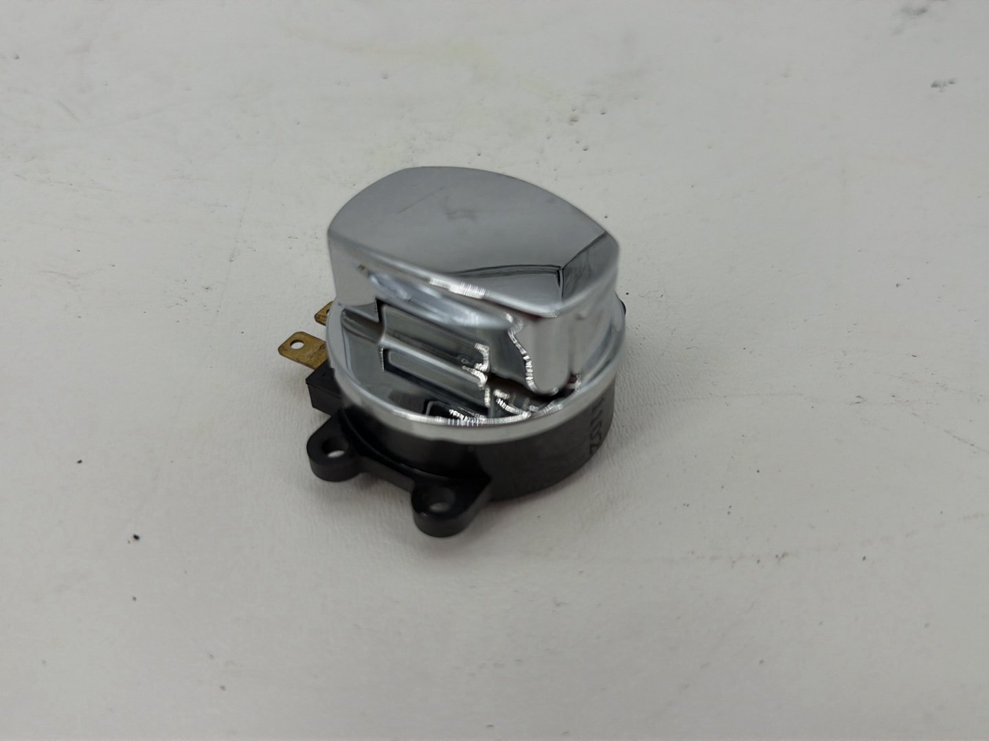 1999 - 2006 Harley-Davidson Touring Road King Ignition Switch Cylinder Barrel Lockset NOKey  	71313-96A