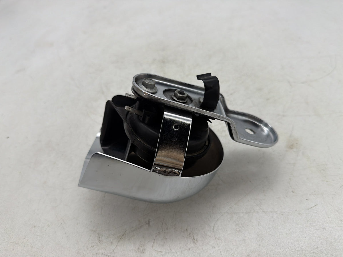 2010 Harley Street Glide Touring FLHX OEM Horn Signal Klaxon Chrome Cover