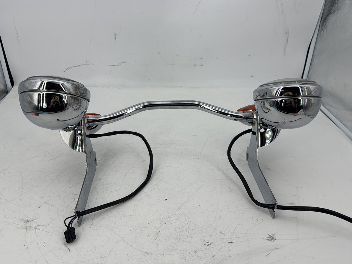 2008 Harley Touring Electra Glide OEM Front Turn Signal Indicators Aux Light Bar