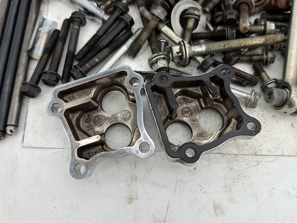 2010 Harley Touring Electra Glide Classic Twin Cam Engine Hardware Bolt Pushrods