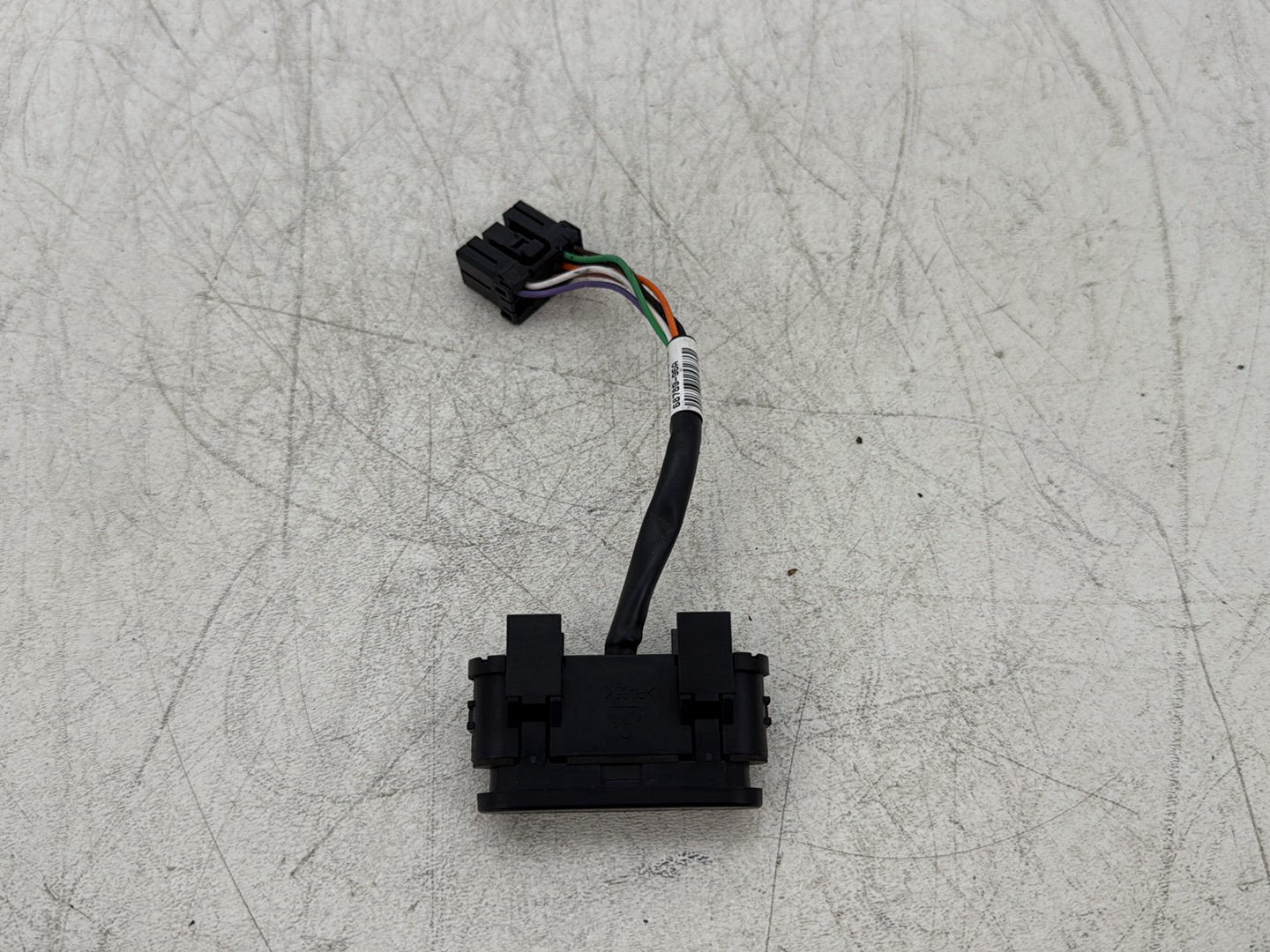 2011 Harley Street Glide Touring FLHX OEM Dash Indicator Lamp Wire Plug 68789-96A