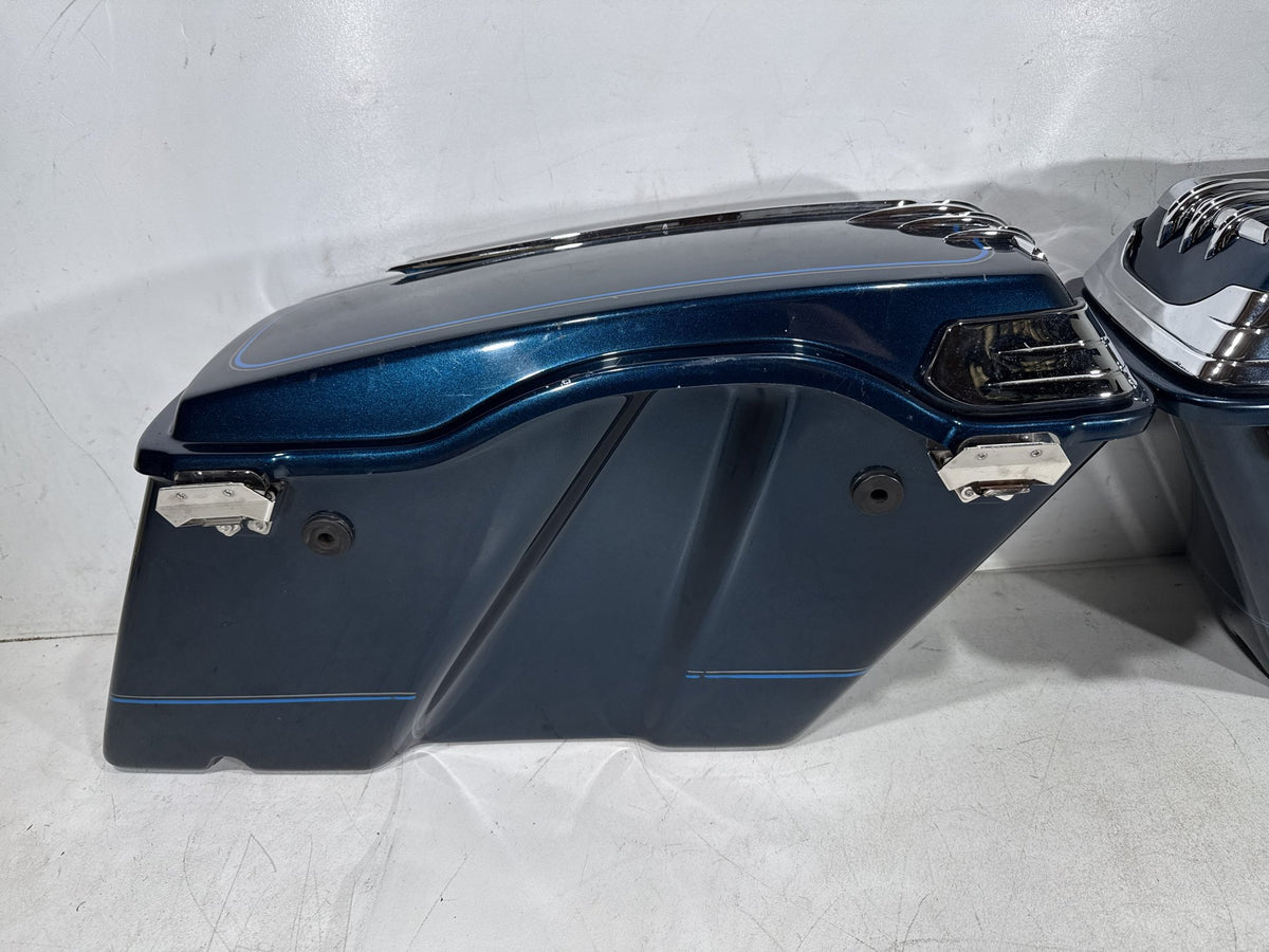 02 Harley Electra Glide Touring Classic OEM Left Right Saddlebags Luggage NOKey
