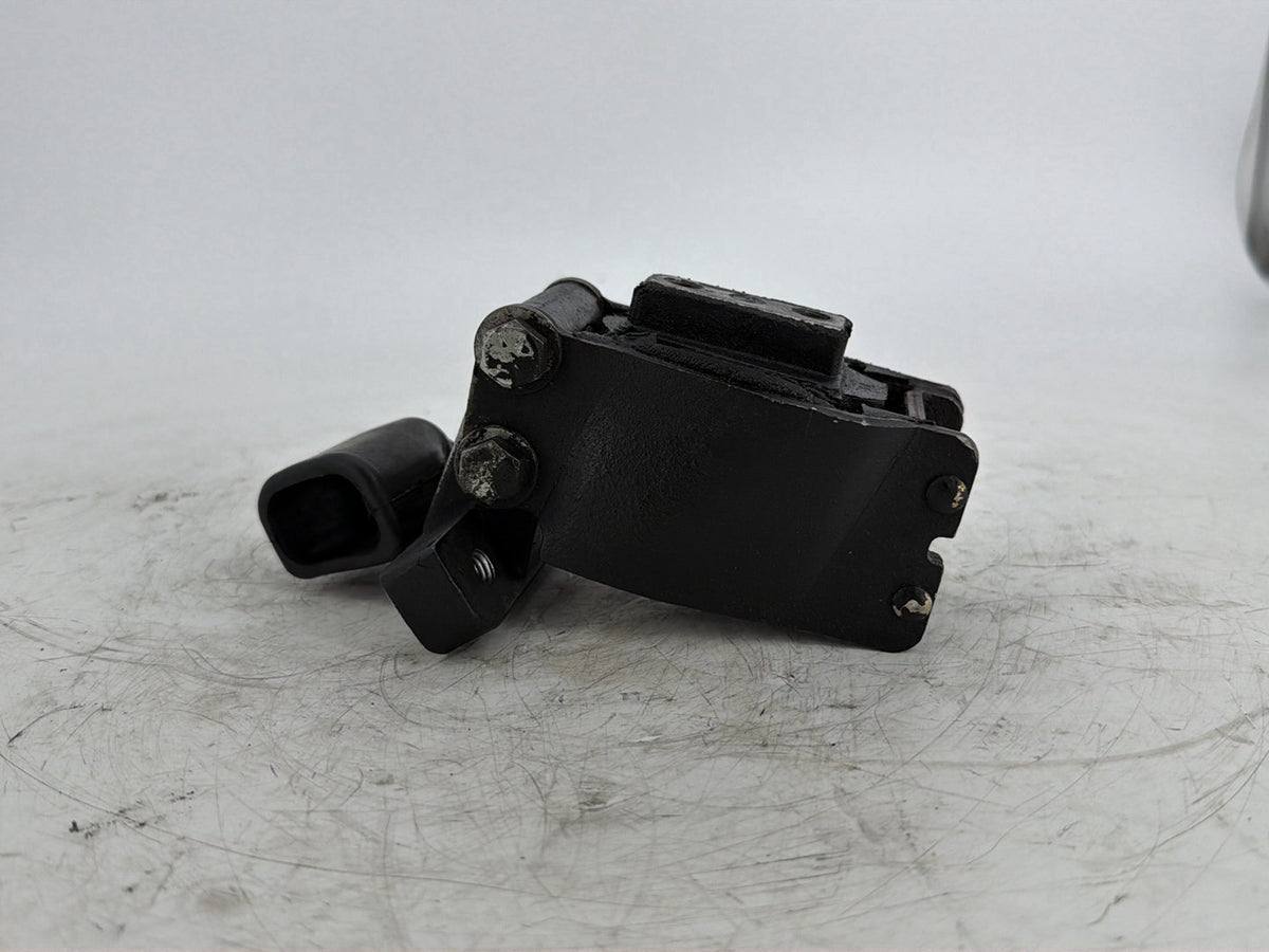 2008 Harley Touring FLHTCUI Electra Glide Ultra OEM Engine Motor Mount Bracket