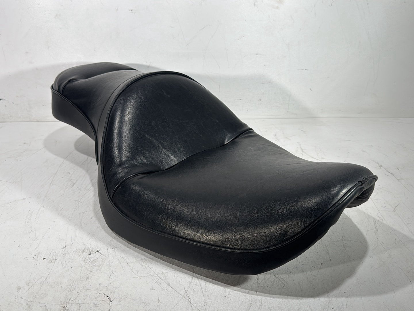 2003 Harley Dyna Wide Glide FXDWG OEM Passenger Rider Driver Seat Saddle
