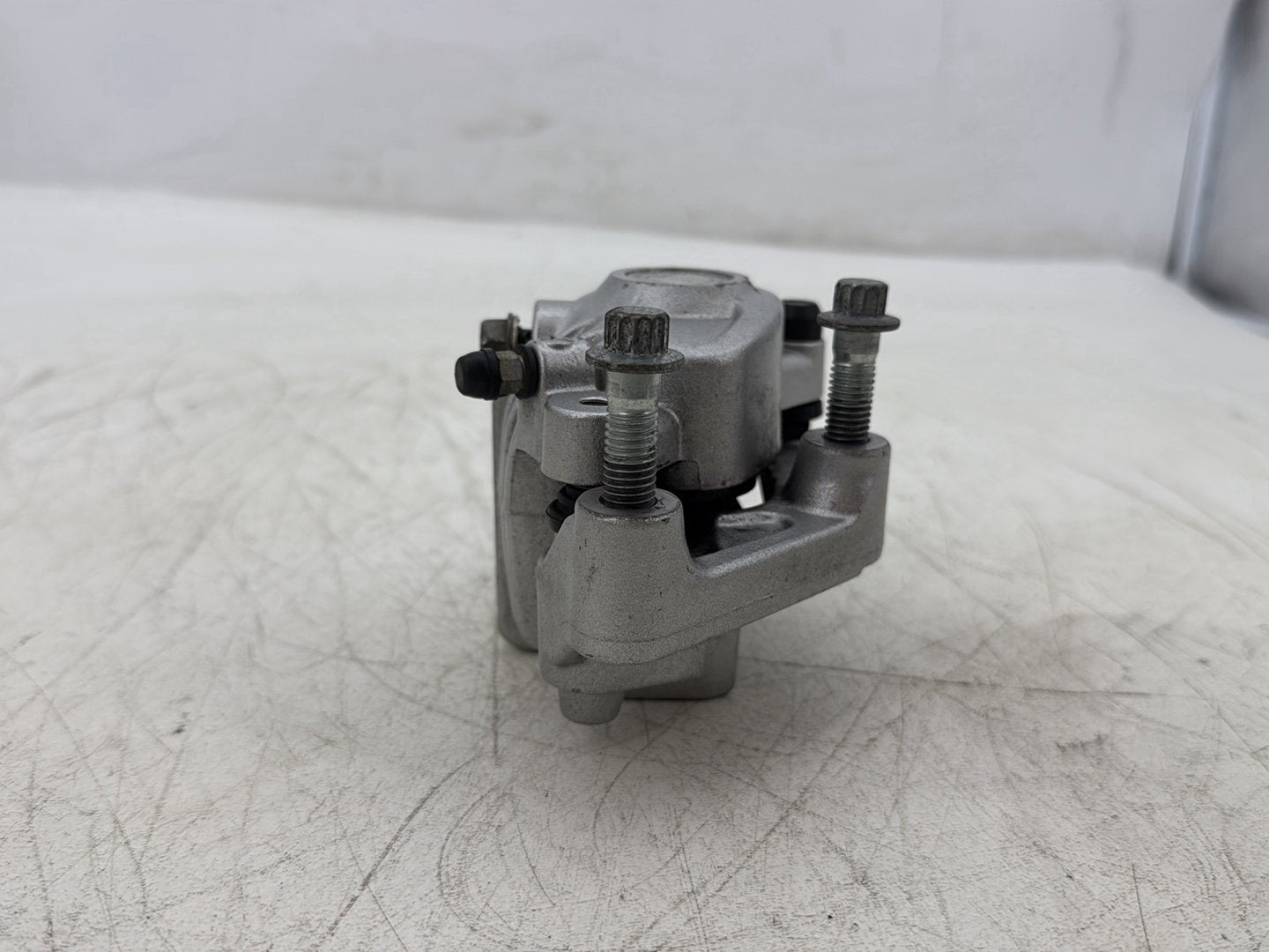 2006 Harley Sportster XL883L 883 Low OEM Front Left 1 Brake Caliper 44121-04