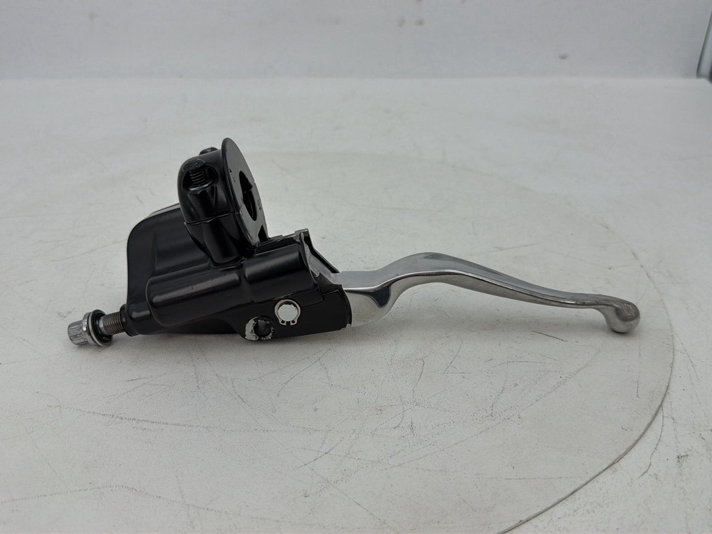 2007 - 2017 Harley-Davidson Dyna Super Glide Custom Front Right Brake Lever Master Cylinder 45019-06A