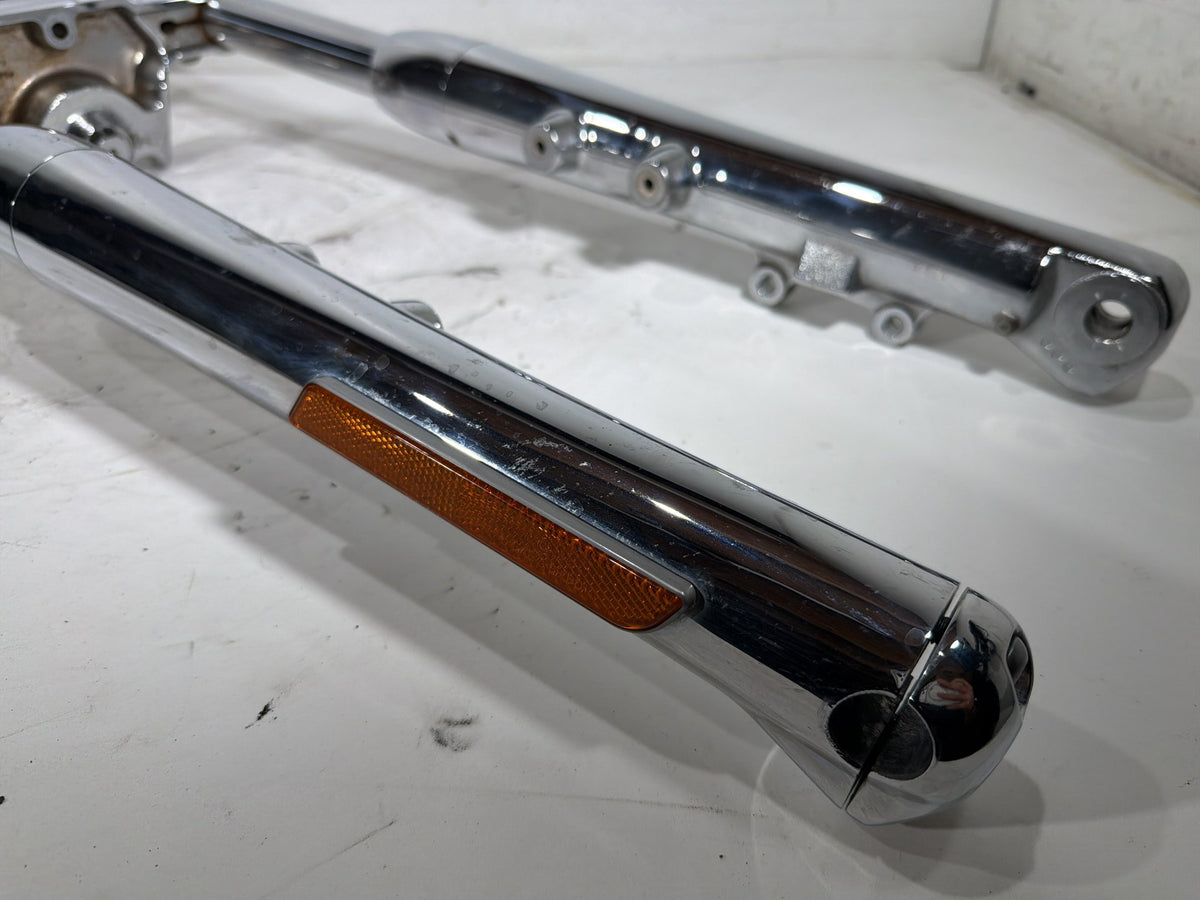 2006 Harley Softail Deuce FXSTDI Front Triple Tree Set & LH RH Fork Legs Sliders