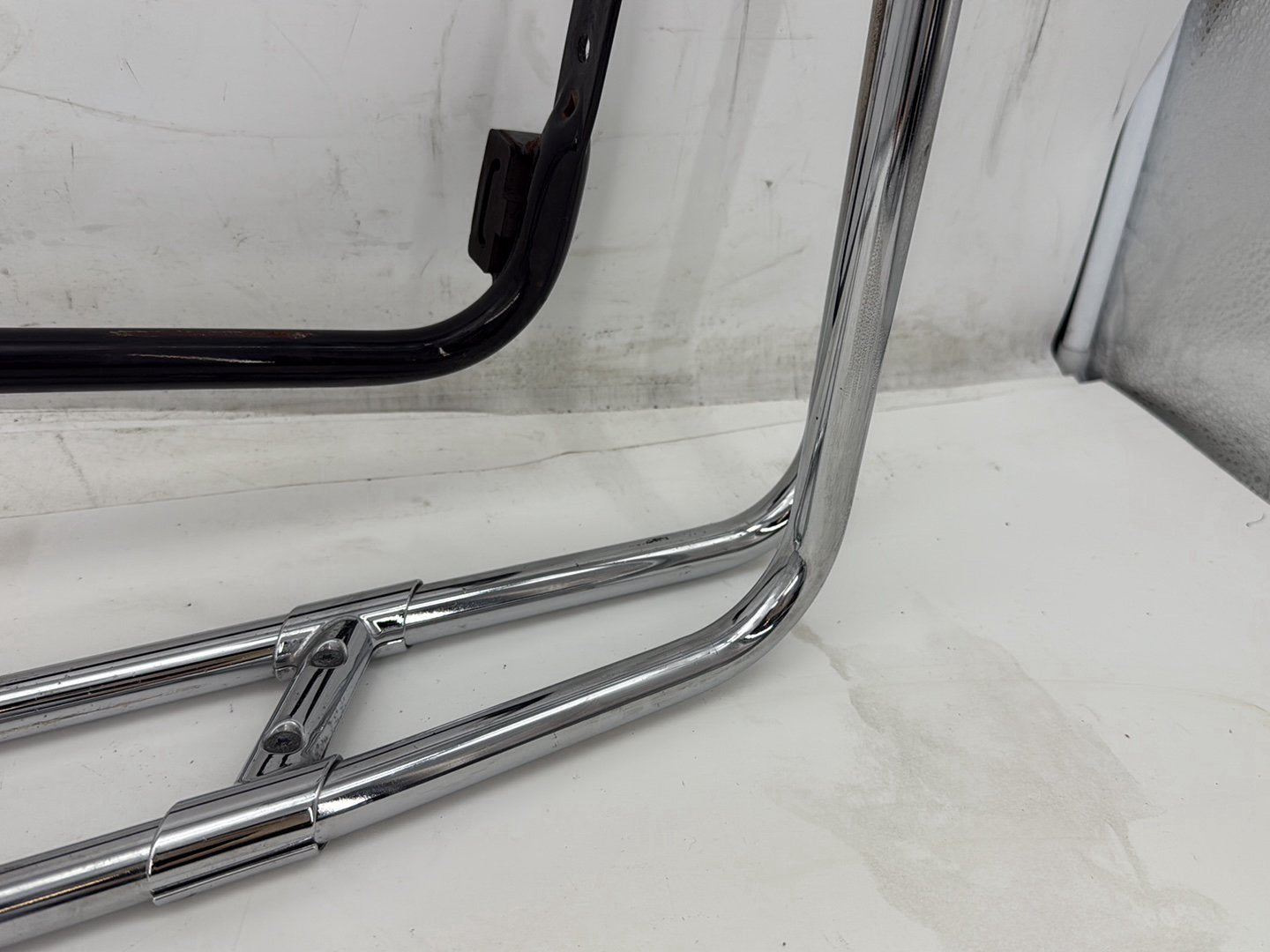 2006 Harley Road King Touring FLHRCI Classic OEM Rear Left Right Saddlebag Guard Rails Bar