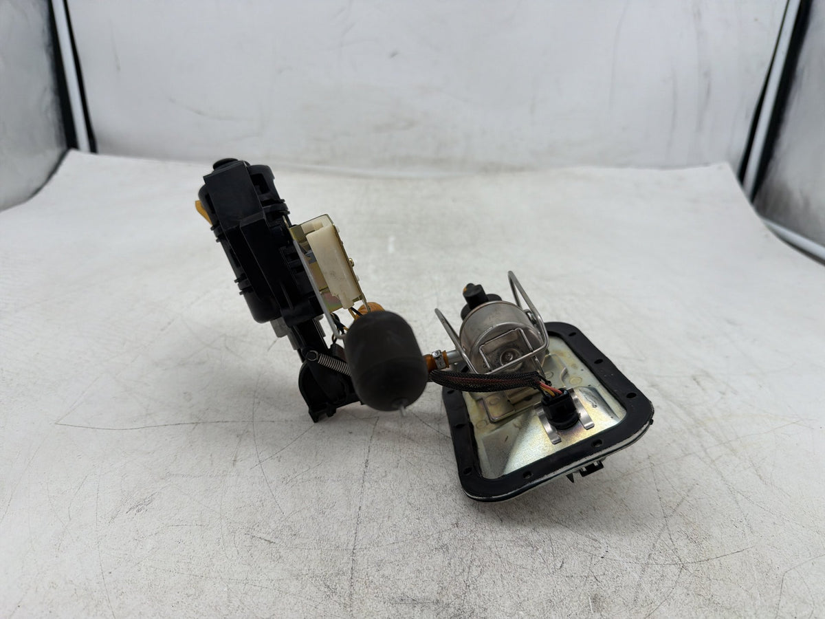 2004 Harley Heritage Softail Classic OEM Fuel Pump Gas Gasoline Petrol Sending