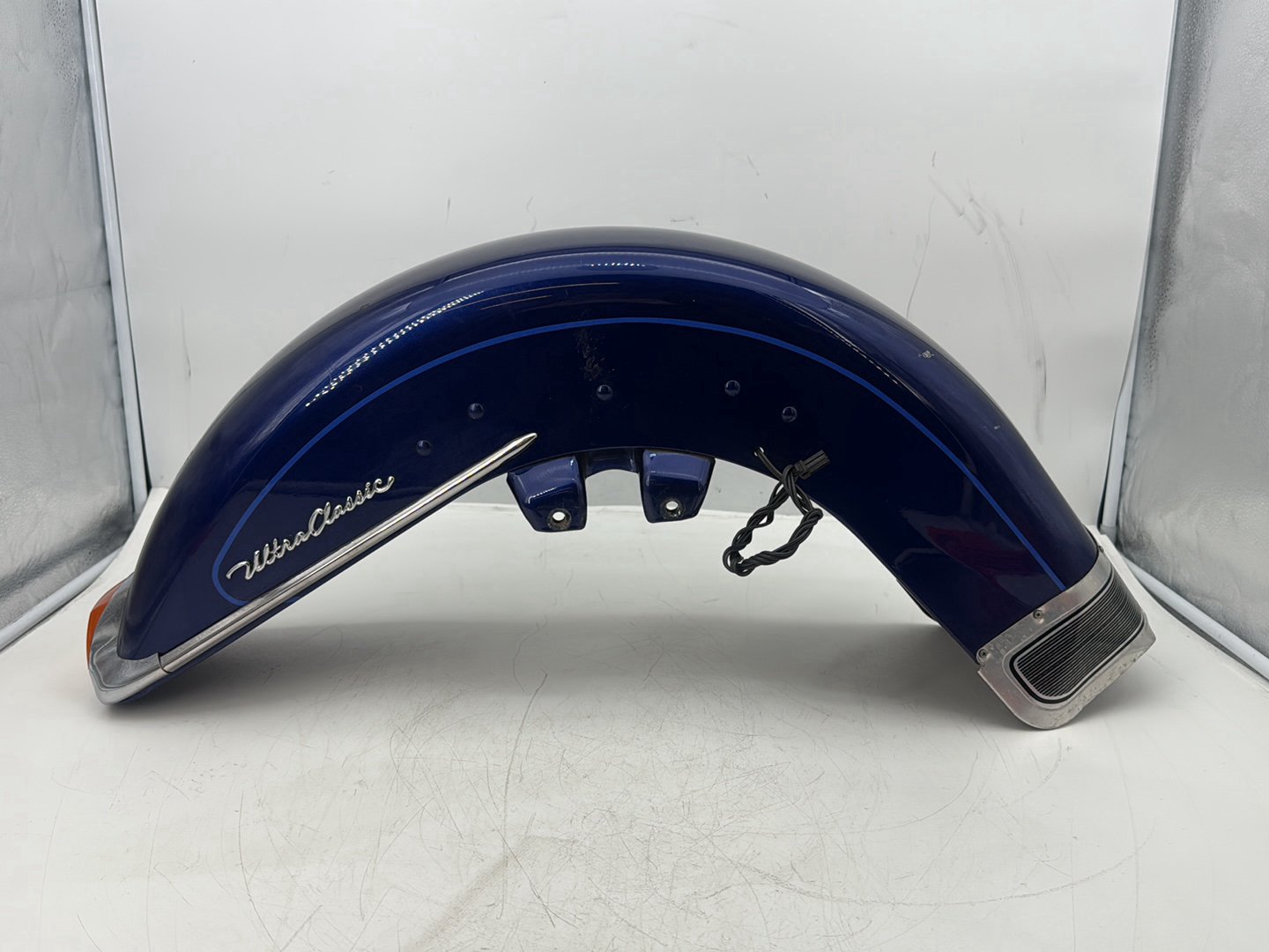 2007 Harley Touring FLHTCU Electra Glide Ultra OEM Front Wheel Fender Shell Panel
