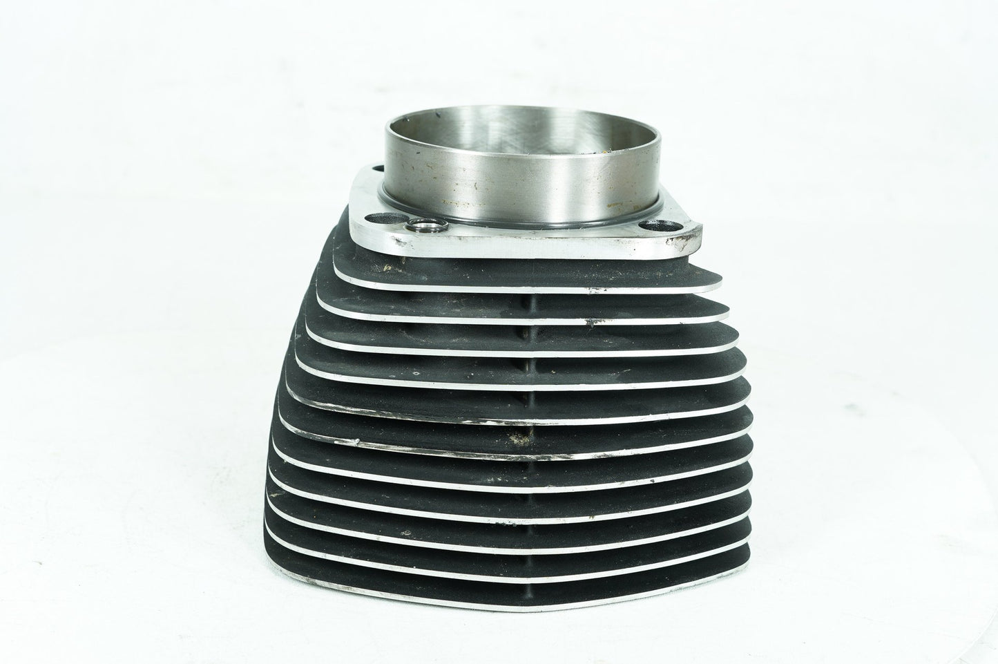 1999 - 2006 Harley-Davidson Softail Heritage Twin Cam Engine Jug 1 Cylinder Barrel  	16526-99