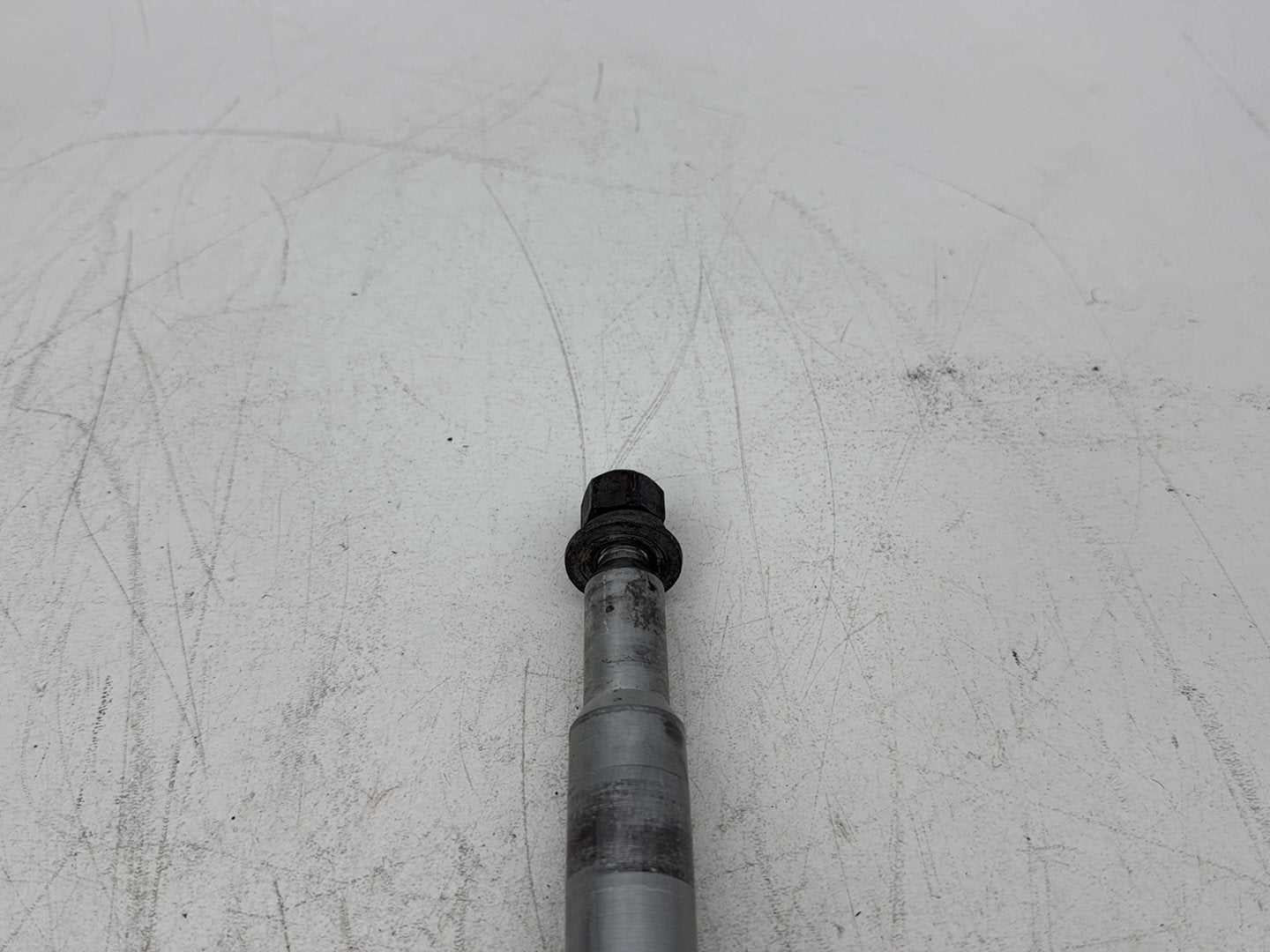 2000 Harley Touring FLHTCUI Electra Glide Ultra OEM Front Wheel Axle Bolt Shaft