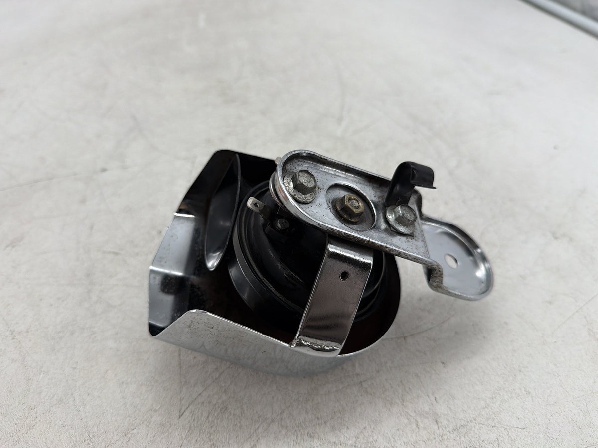 2001 Harley Fat Boy Softail FLSTFI OEM Horn Signal Klaxon Chrome Cover