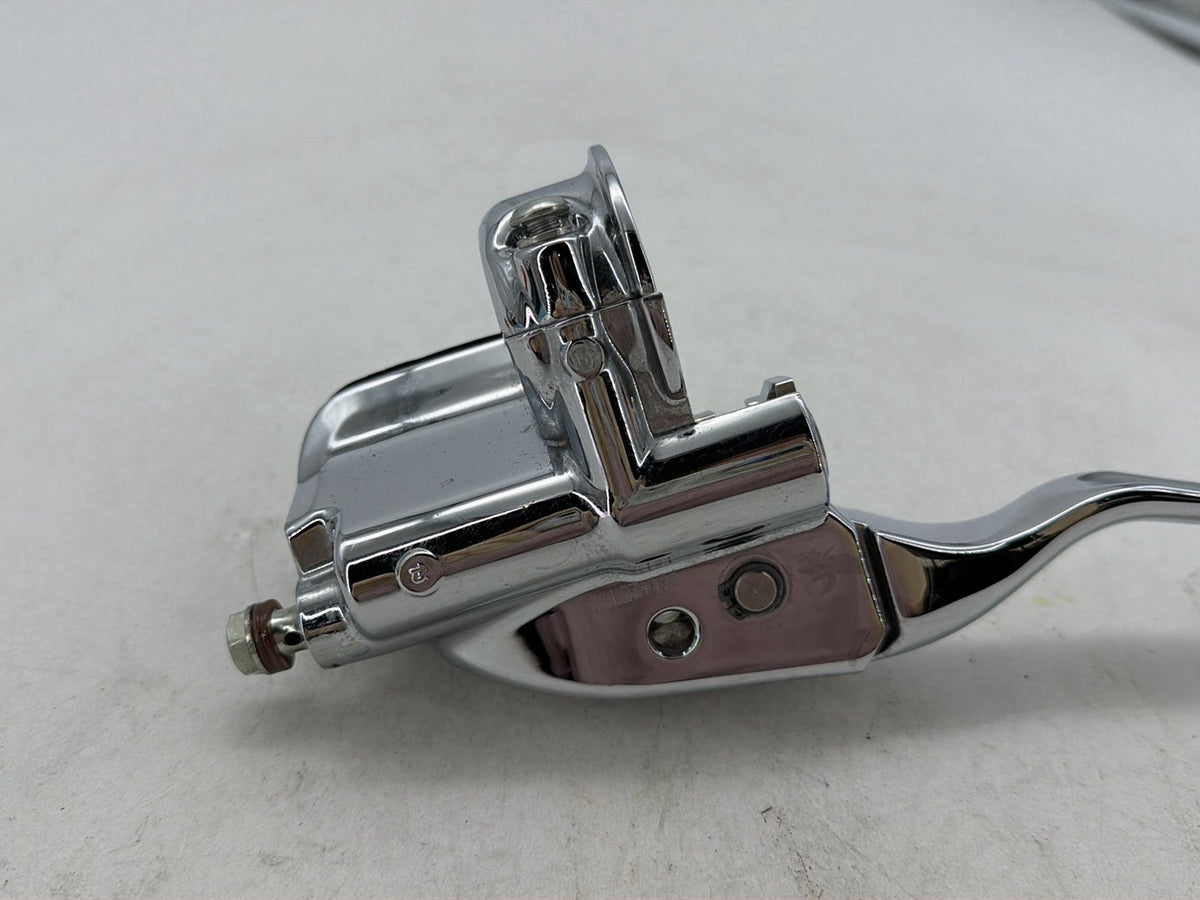 10 Harley Street Glide Touring OEM Front RH Brake Lever Master Cylinder CHROME