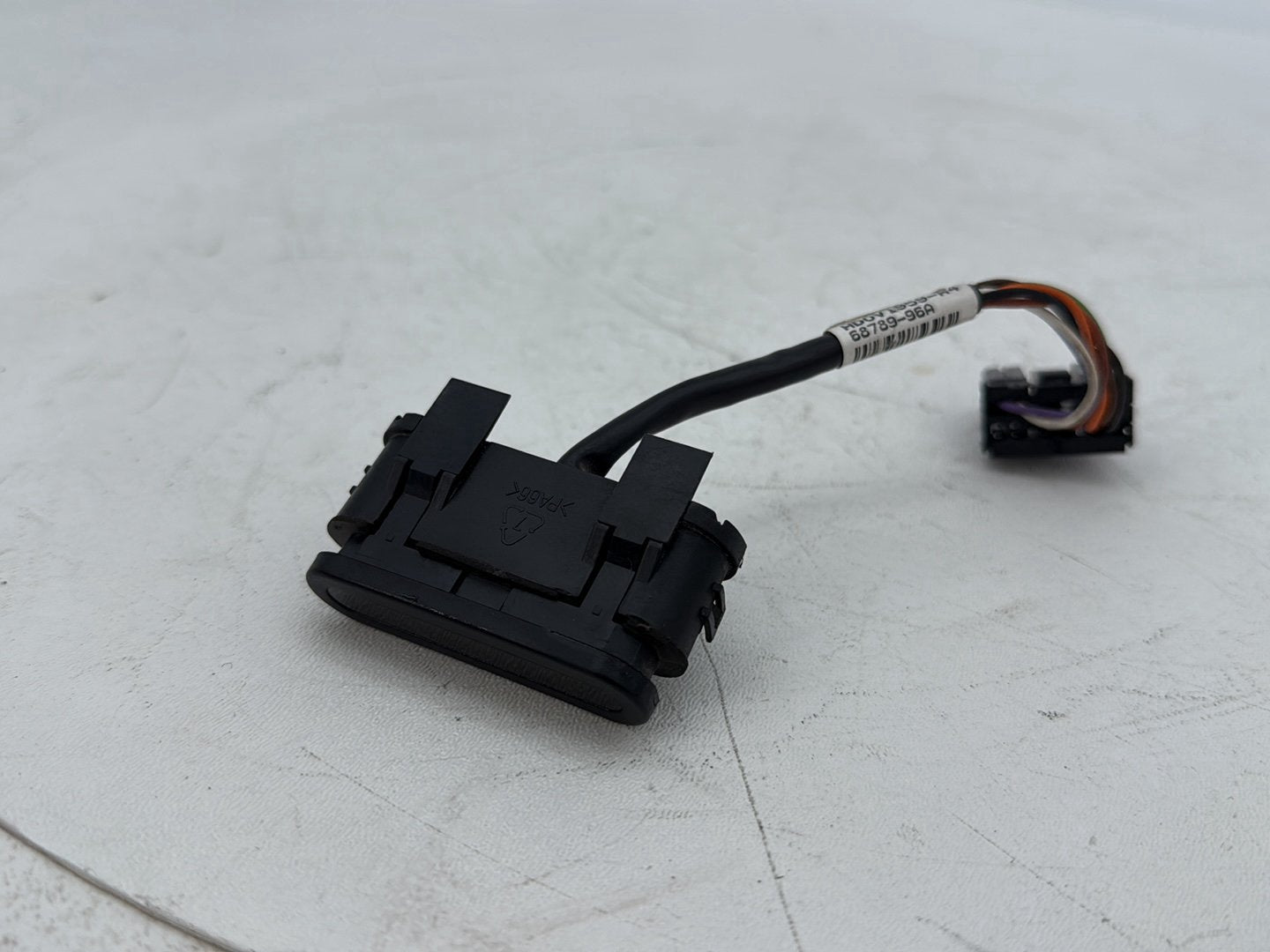 2007 - 2012 Harley-Davidson Touring Electra Glide Ultra Dash Indicator Lamp Wire Plug In 68789-96A