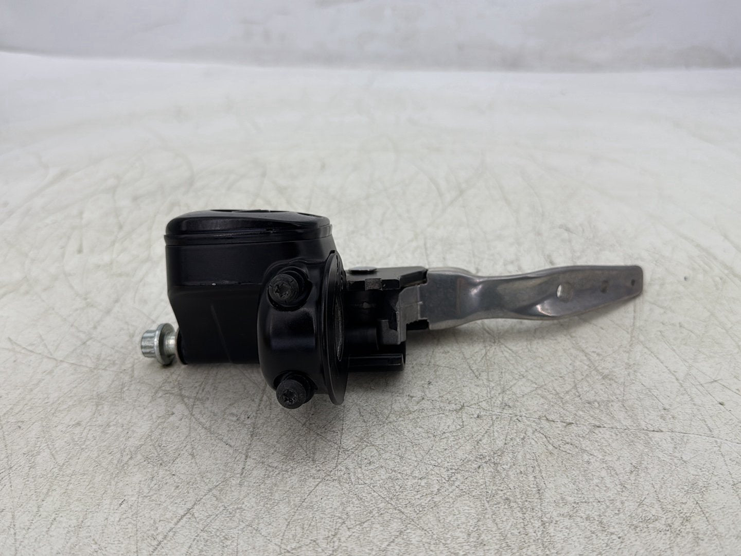 2004 Harley Dyna Super Glide FXDI OEM Front Right Brake Lever Master Cylinder