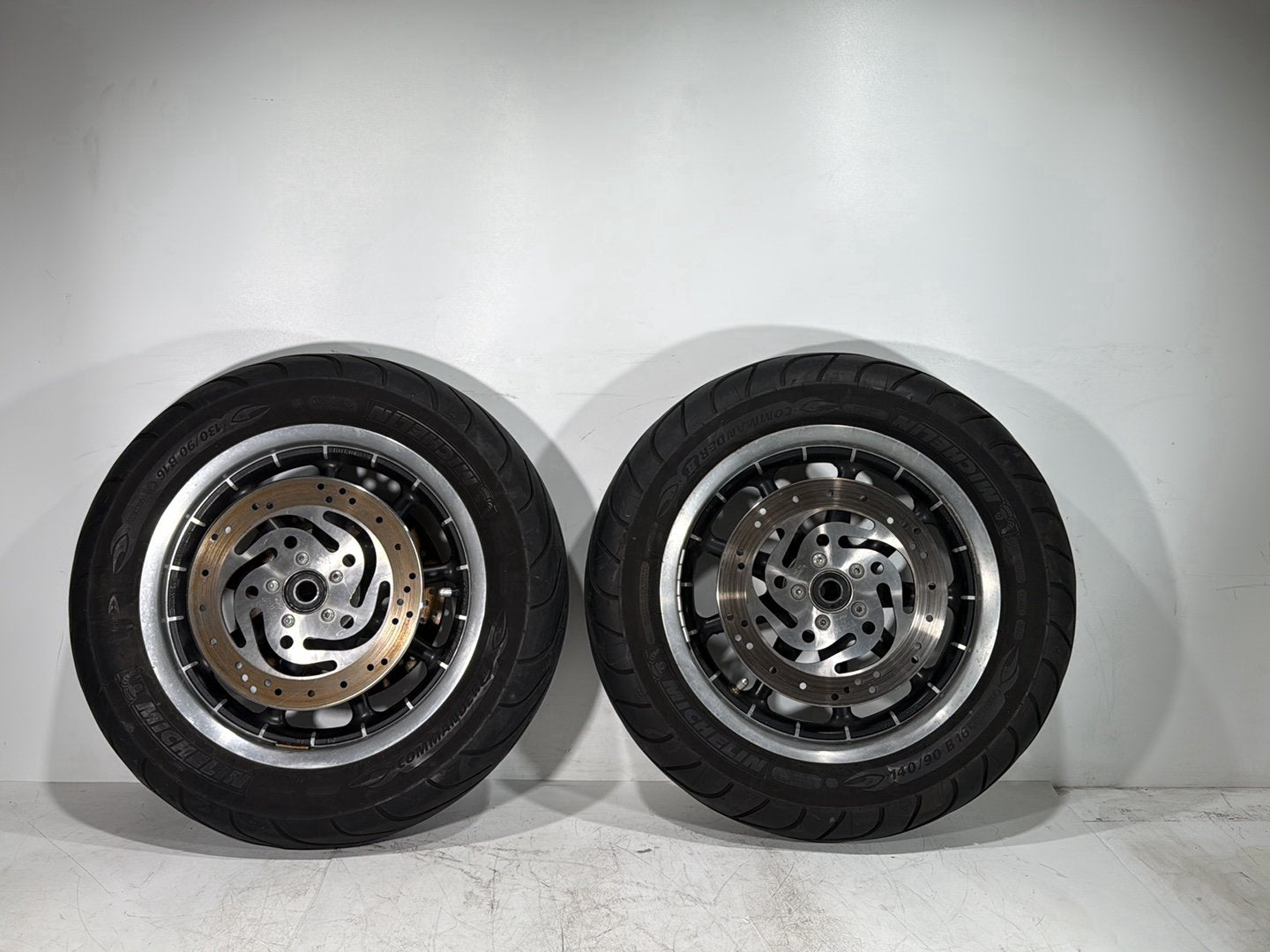 2007 Harley Touring FLHTC Electra Glide Classic OEM Front & Rear Wheel Rim Tire